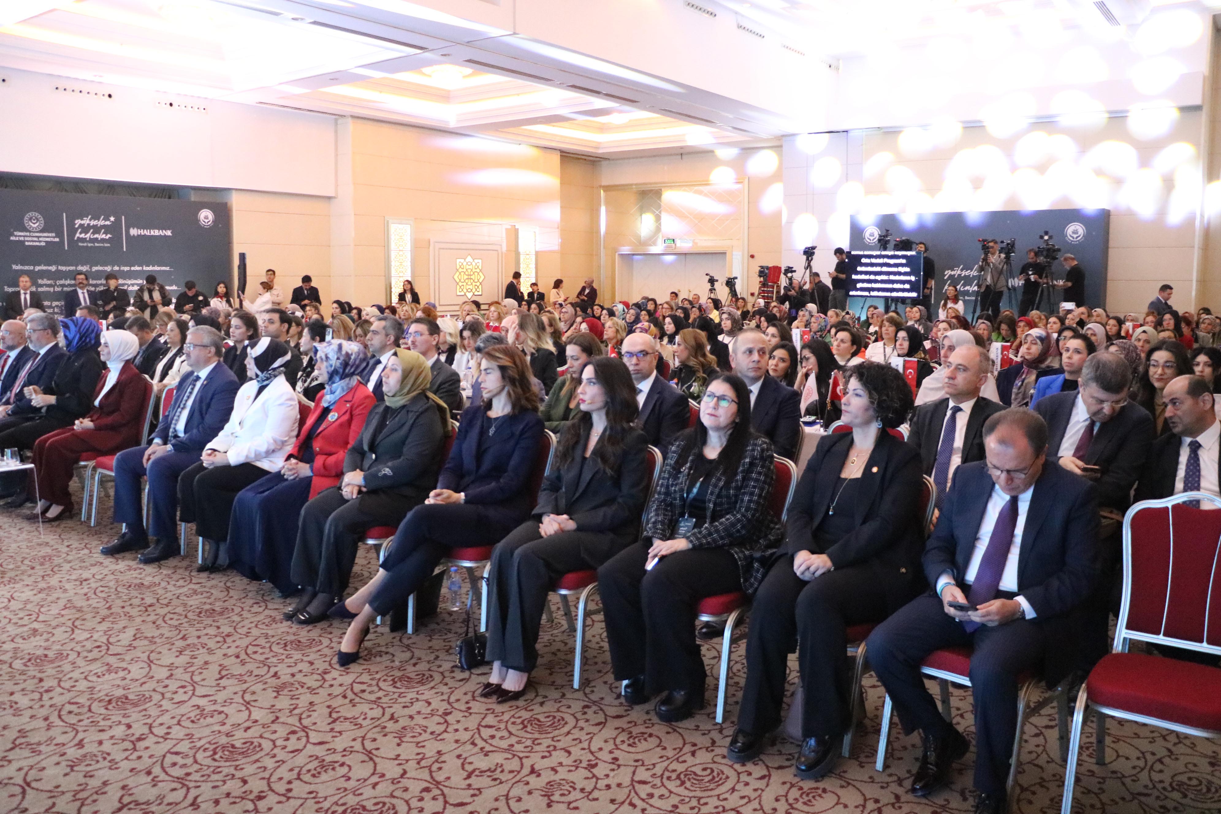 Mahinur Özdemir Göktaş Konuşma