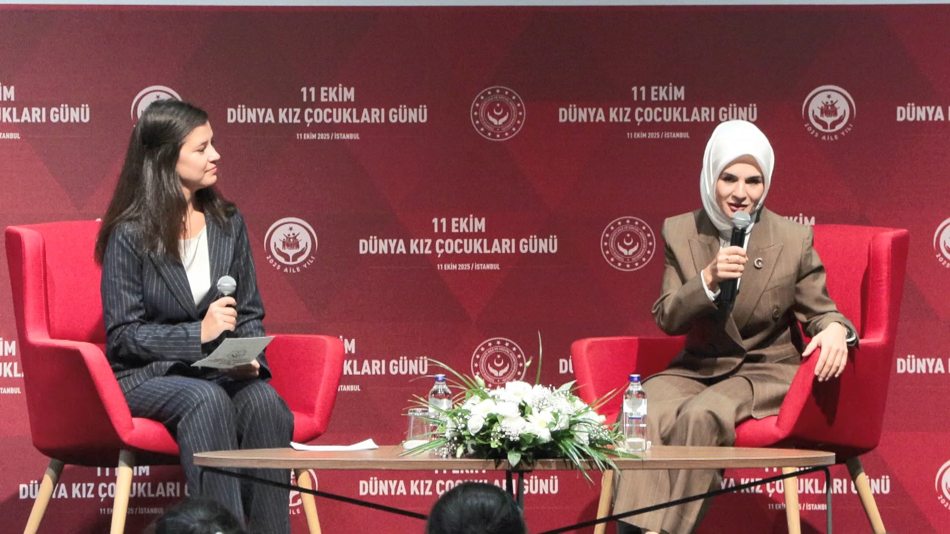 Kız çocukları etkinlikte