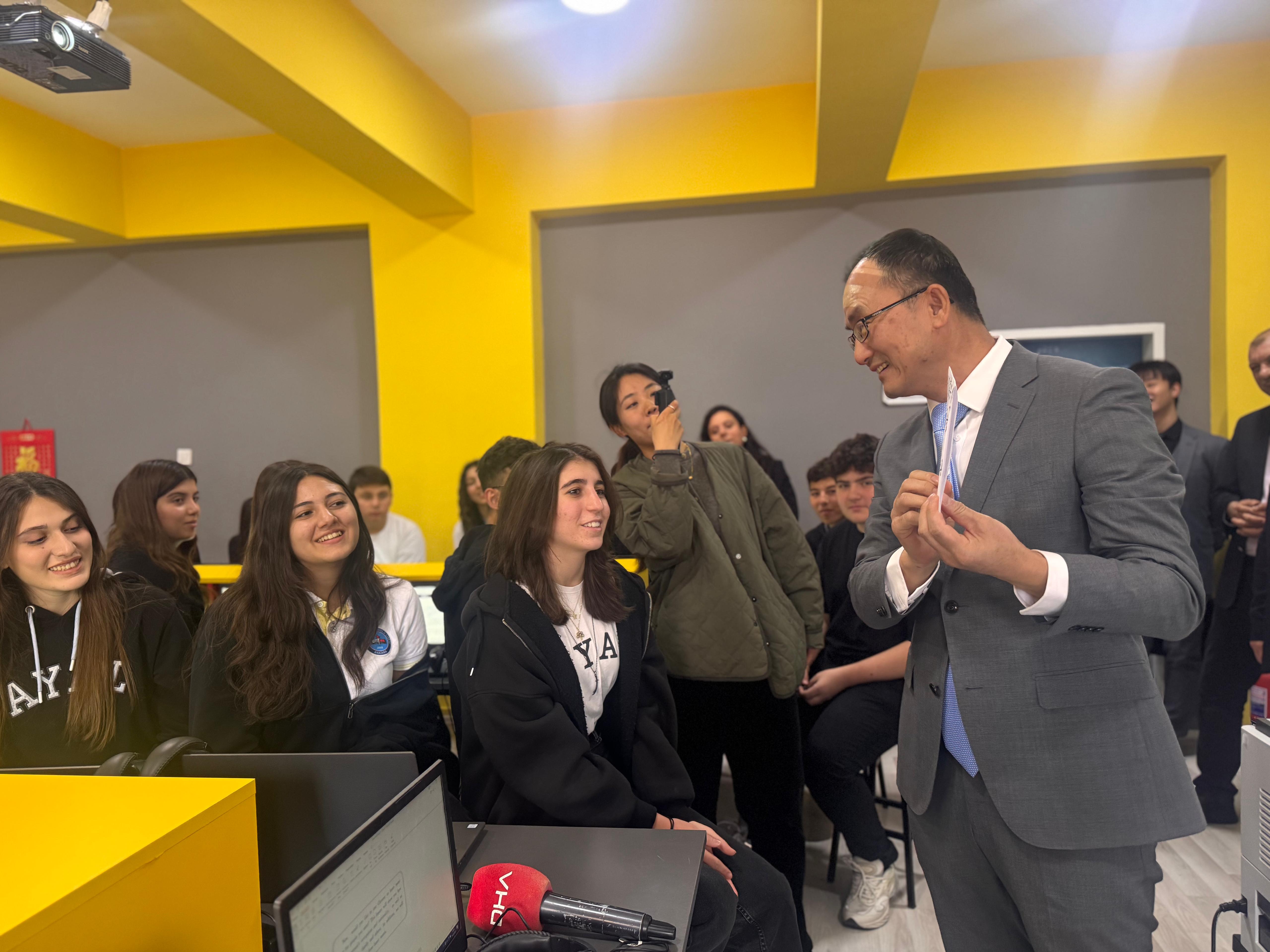 Çin Büyükelçisi konuşma