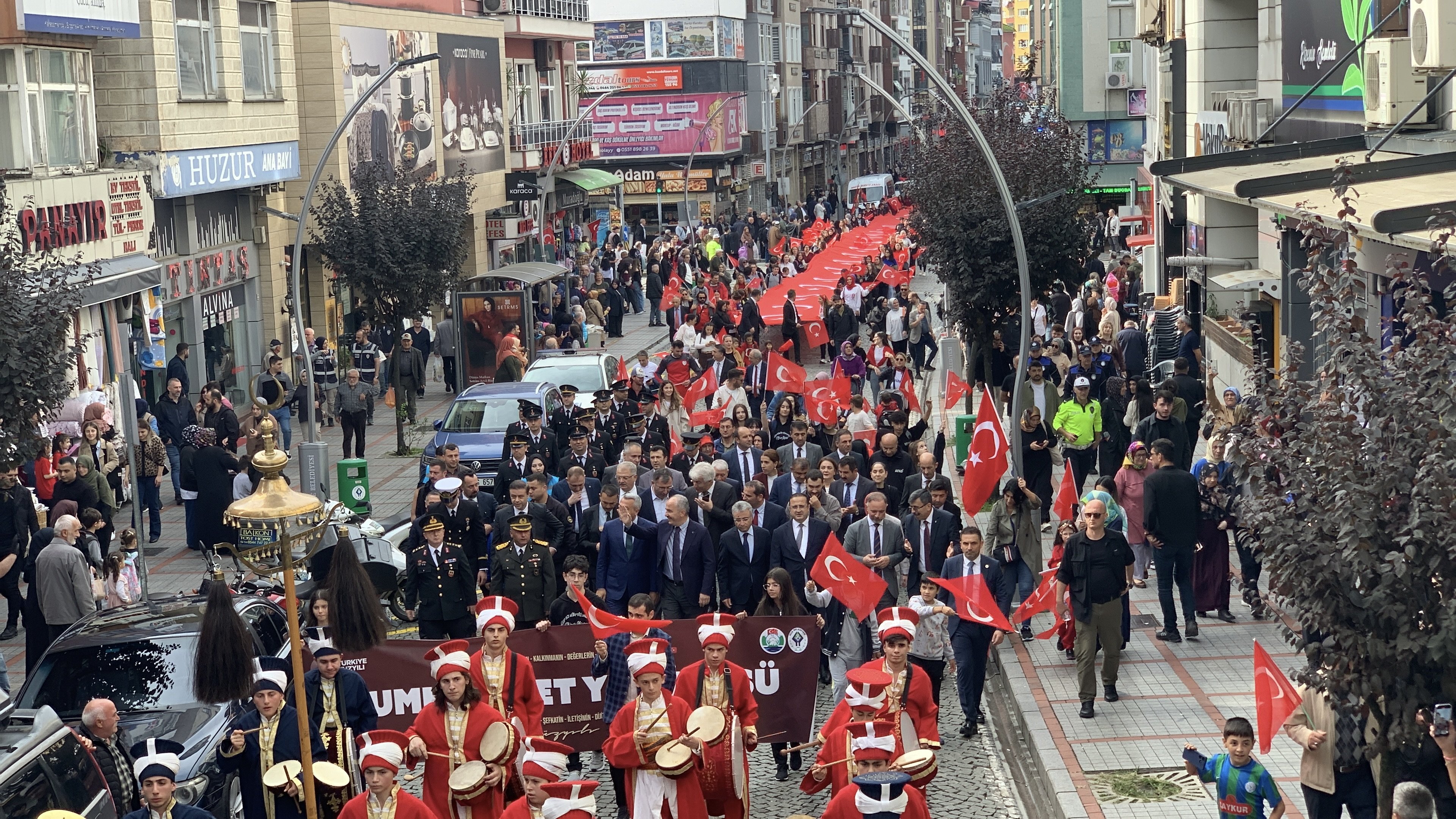 Rize 100 metrelik Türk bayrağı