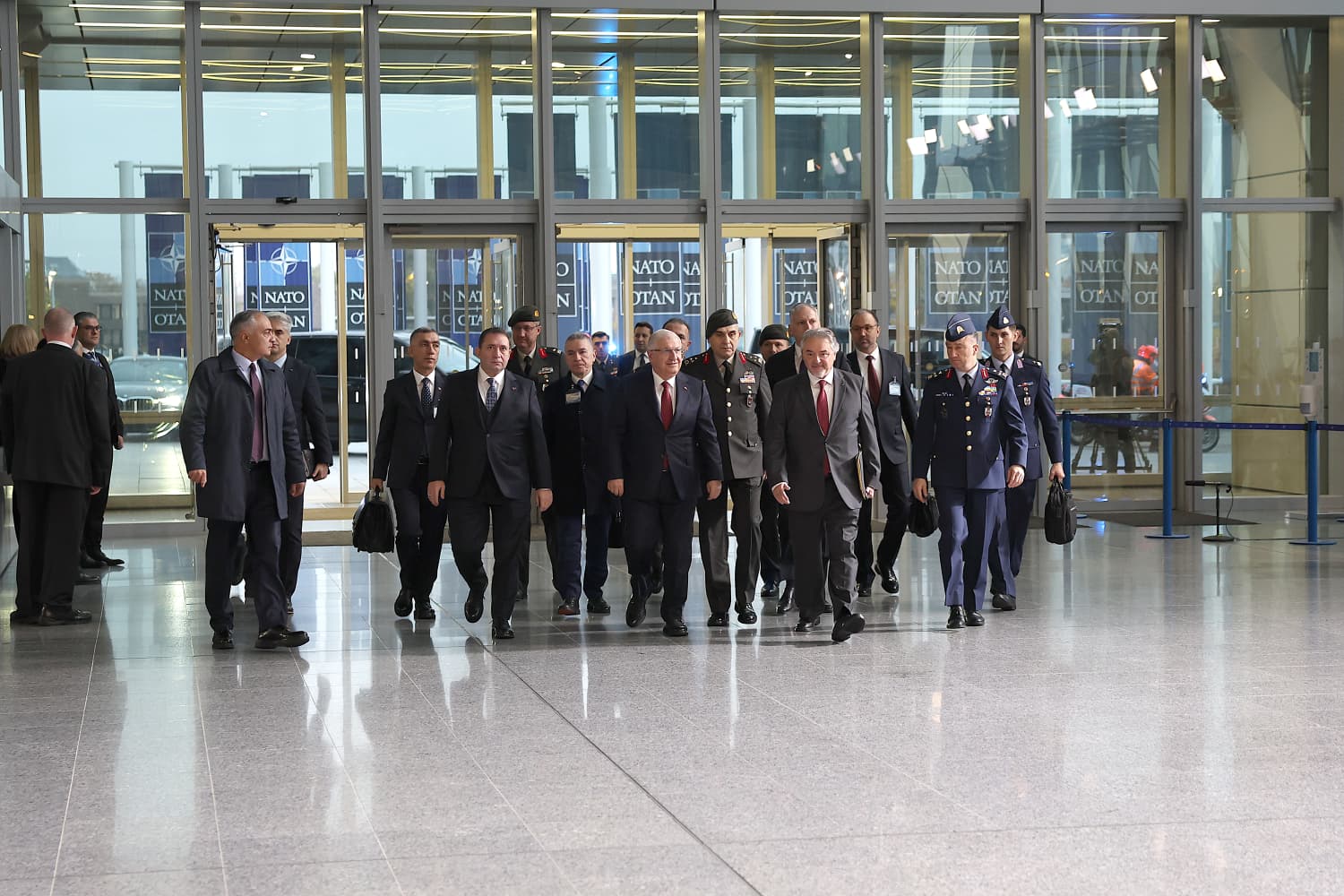 NATO Karargahı ziyareti