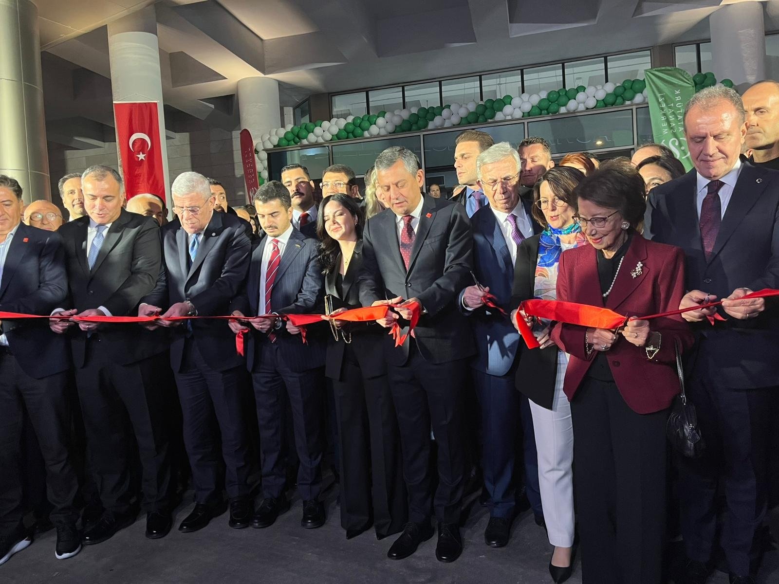 Özgür Özel CHP Genel Başkanı