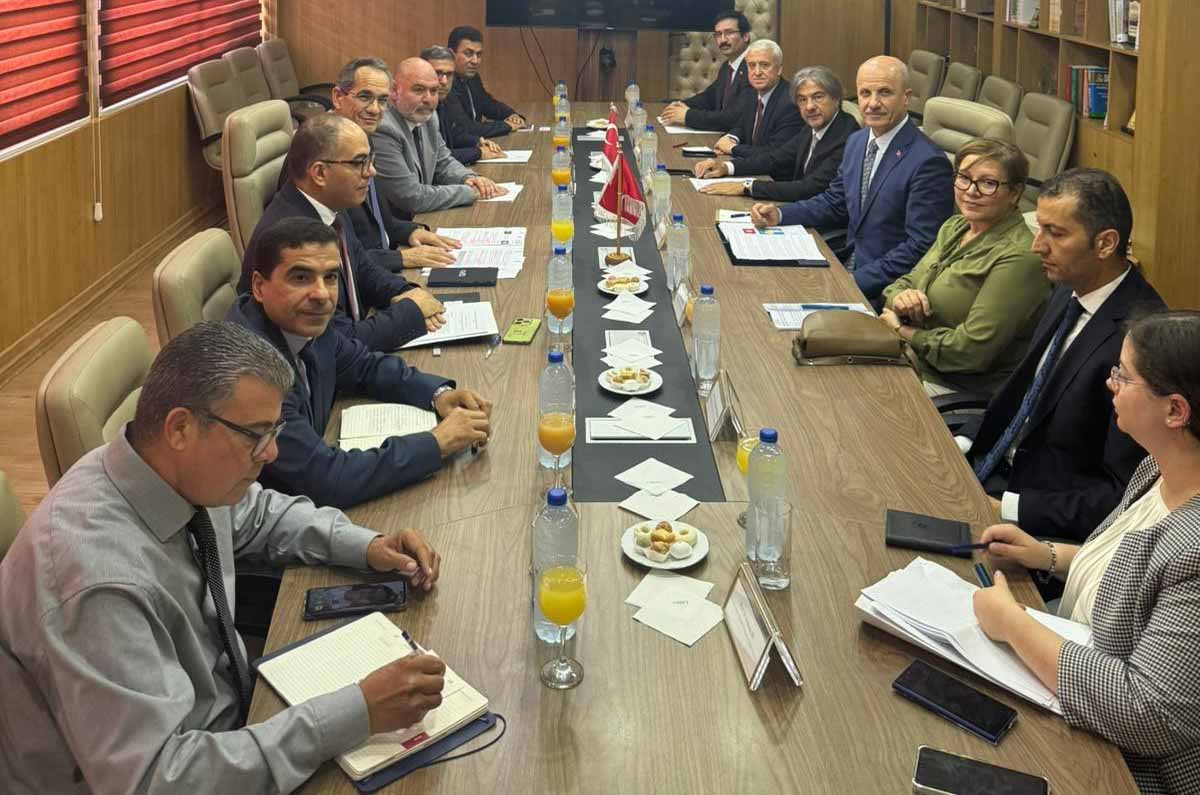 Erol Özvar Tunus Bakanı ile görüşme