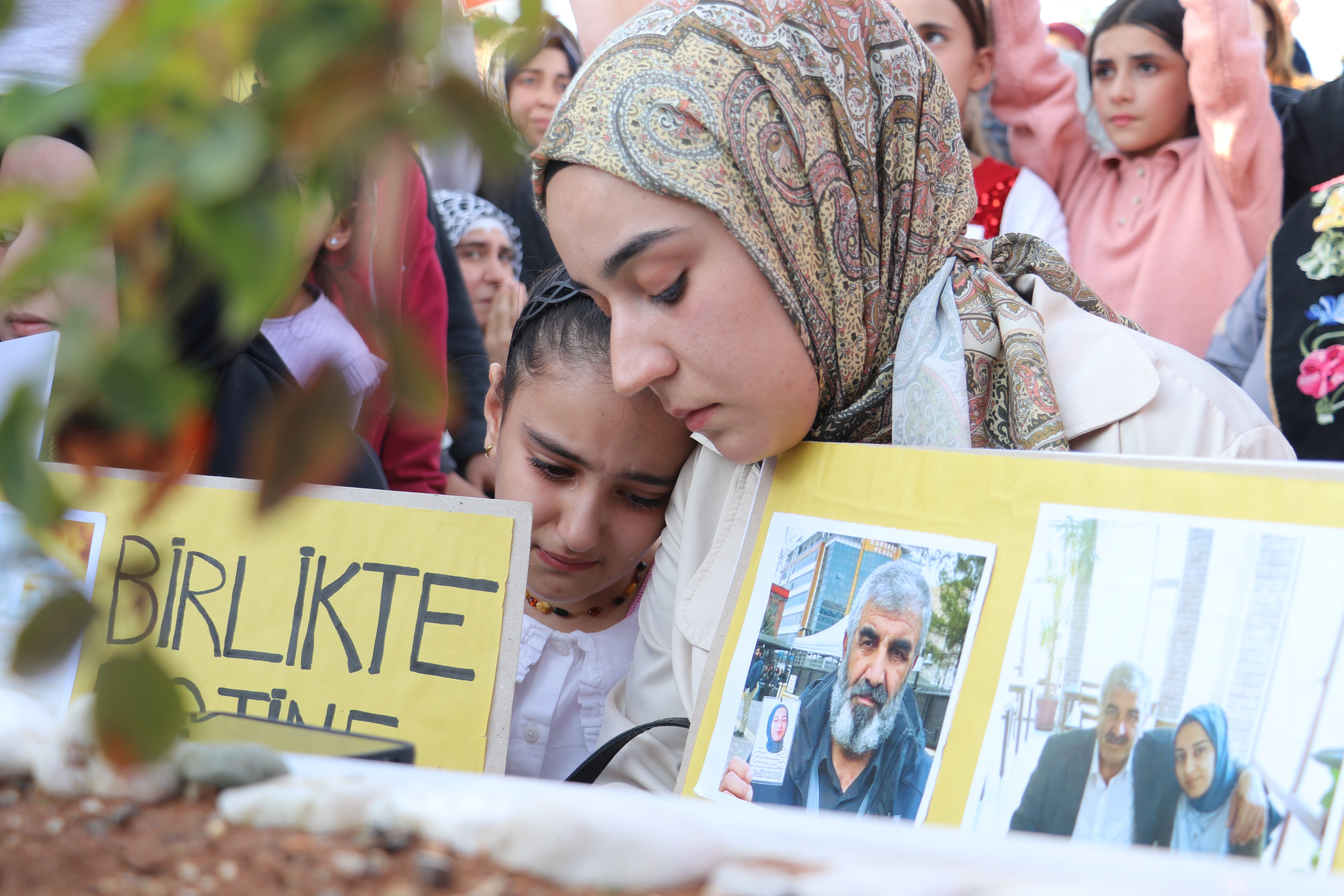 Rojin Kabaiş ailesi