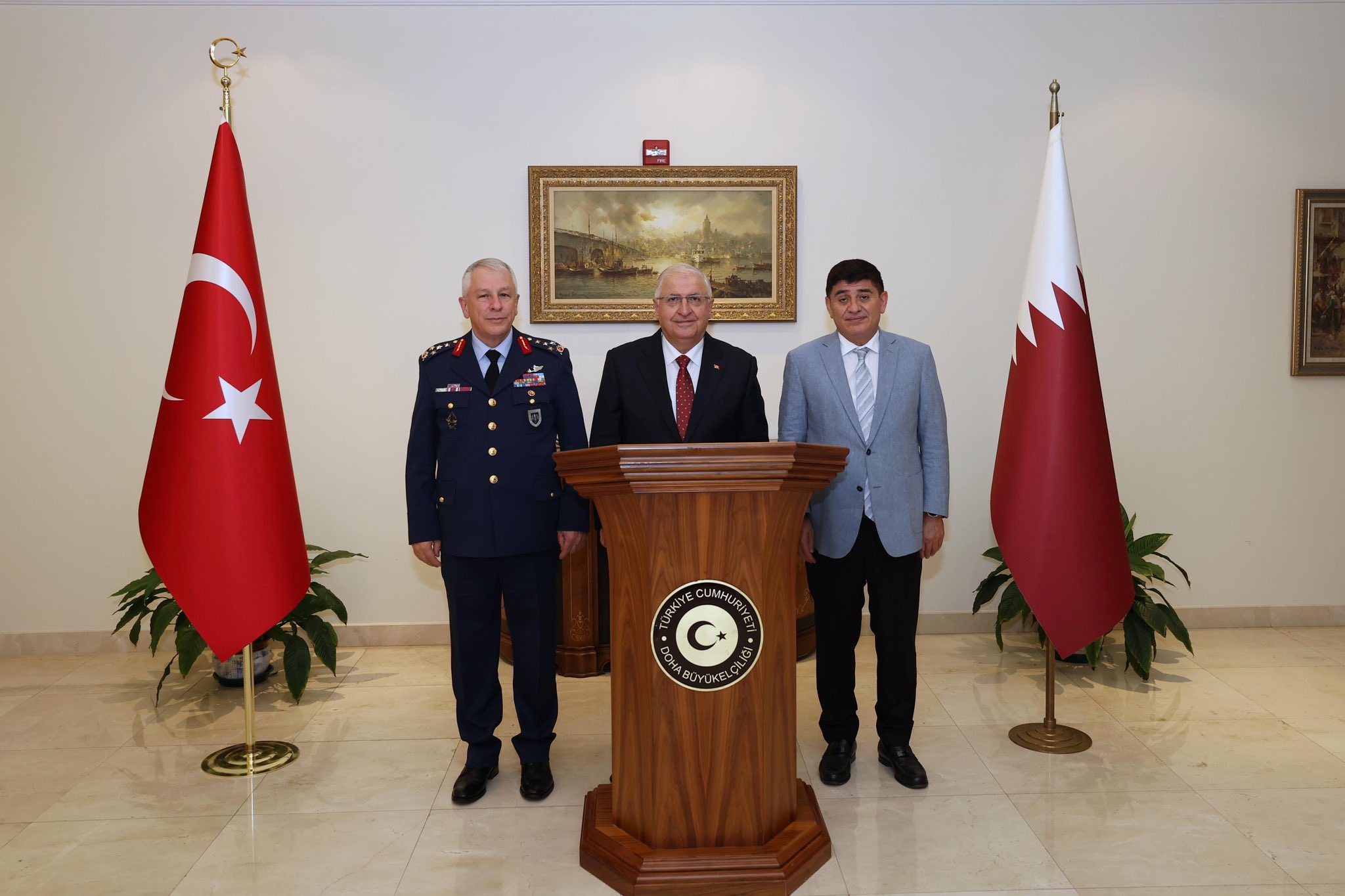 Milli Savunma Bakanı Güler Katar karşılama töreni