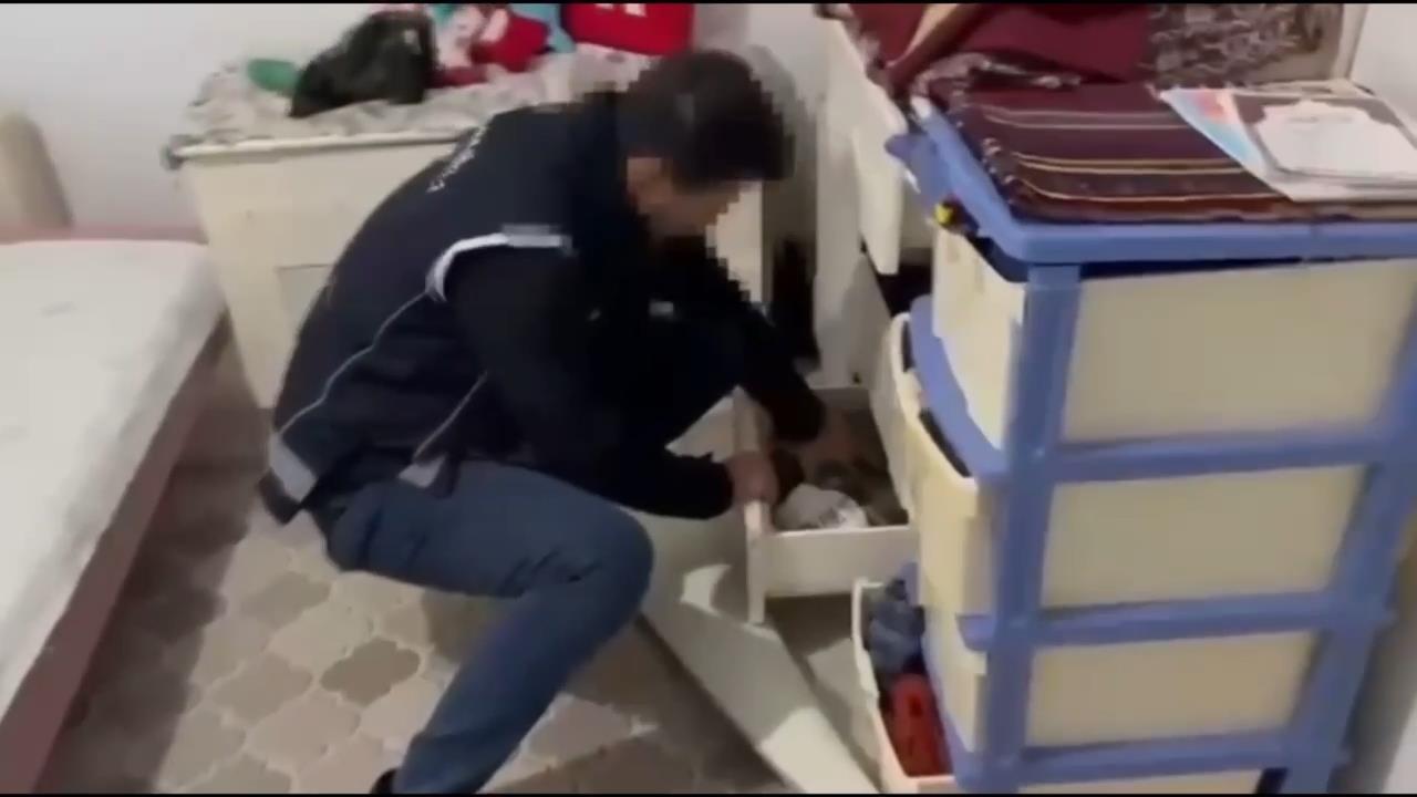 Göçmen kaçakçılığı operasyonu araçlara el koyma