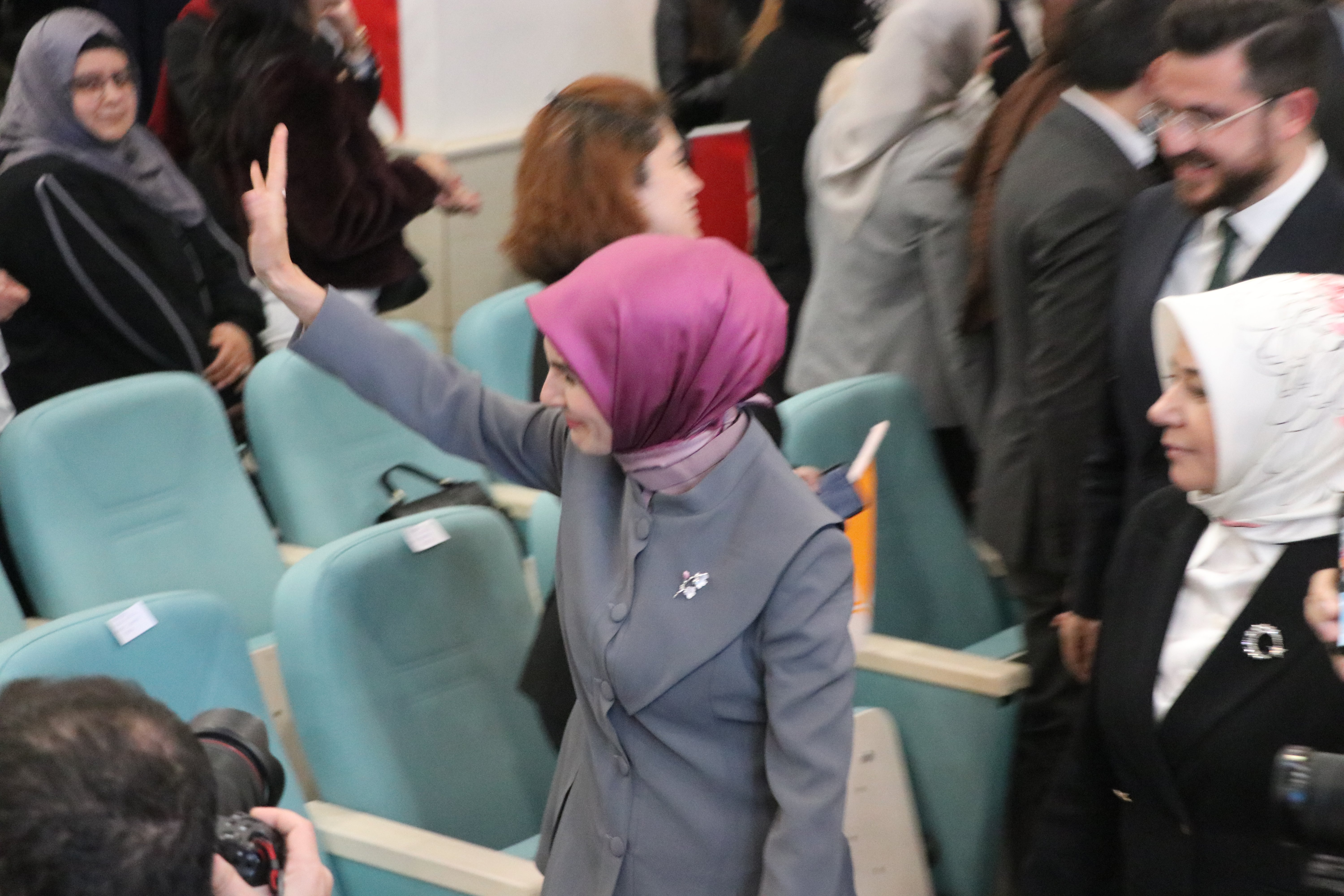 Bakan Göktaş kadın kolları toplantısı