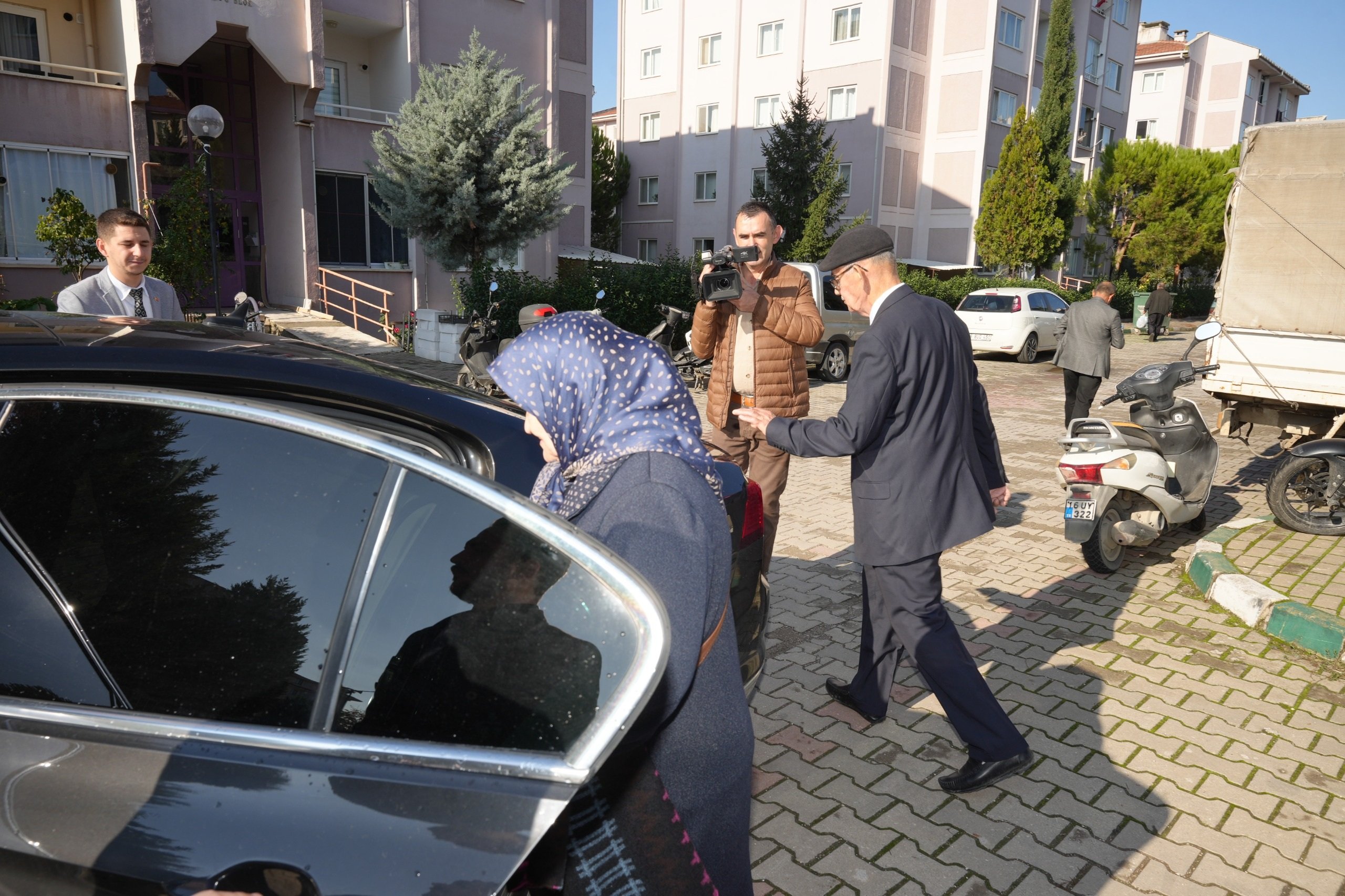 Yenişehir Belediye Başkanı Ercan Özel şehit ailesi