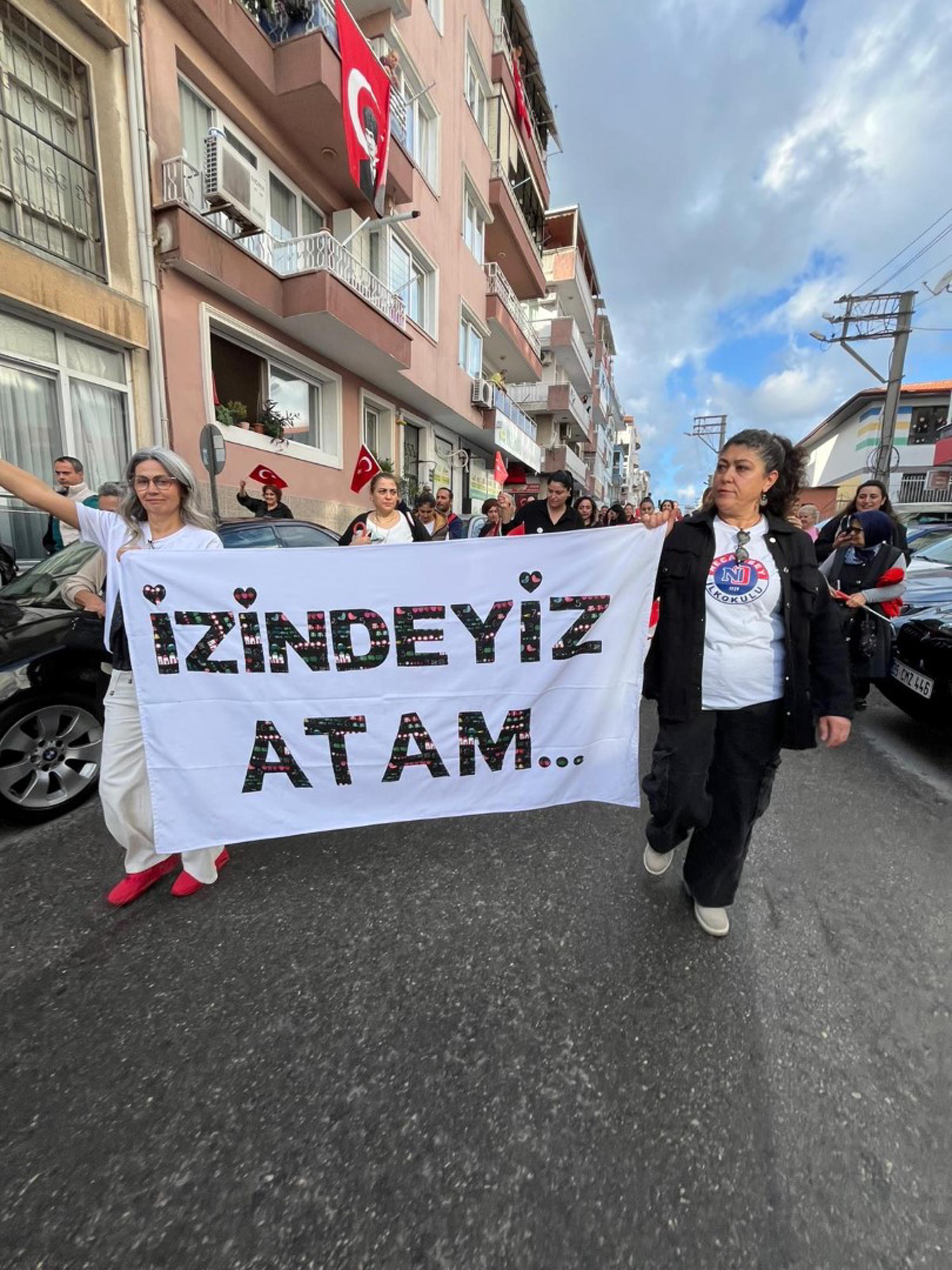 Cumhuriyet Yürüyüşü Kalabalık