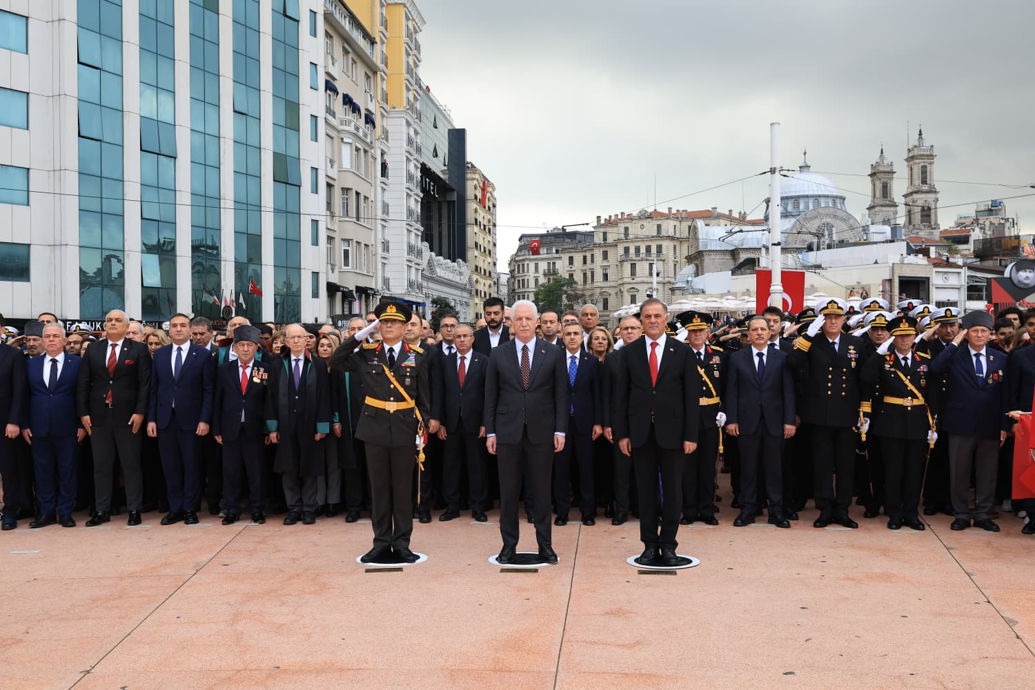 Tören katılımcıları