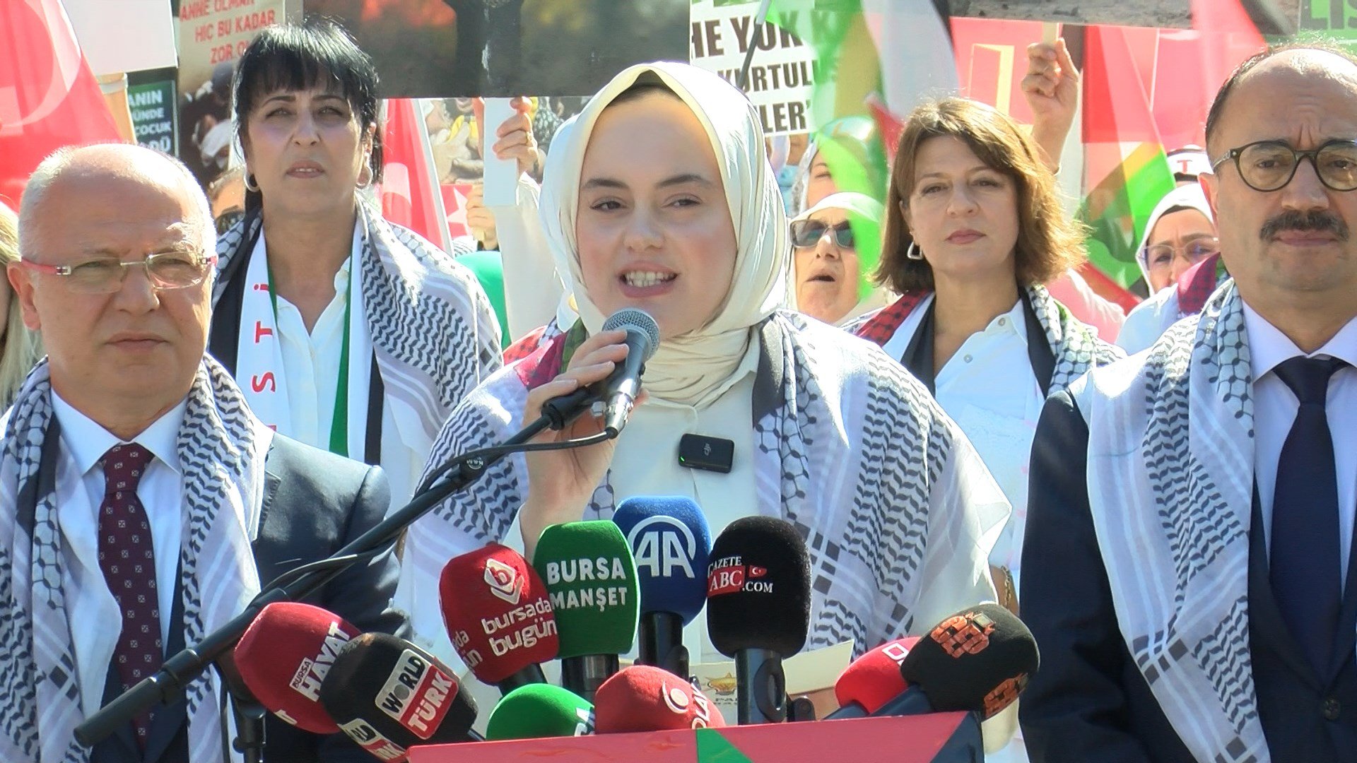 Gazze protestosu katılımcıları