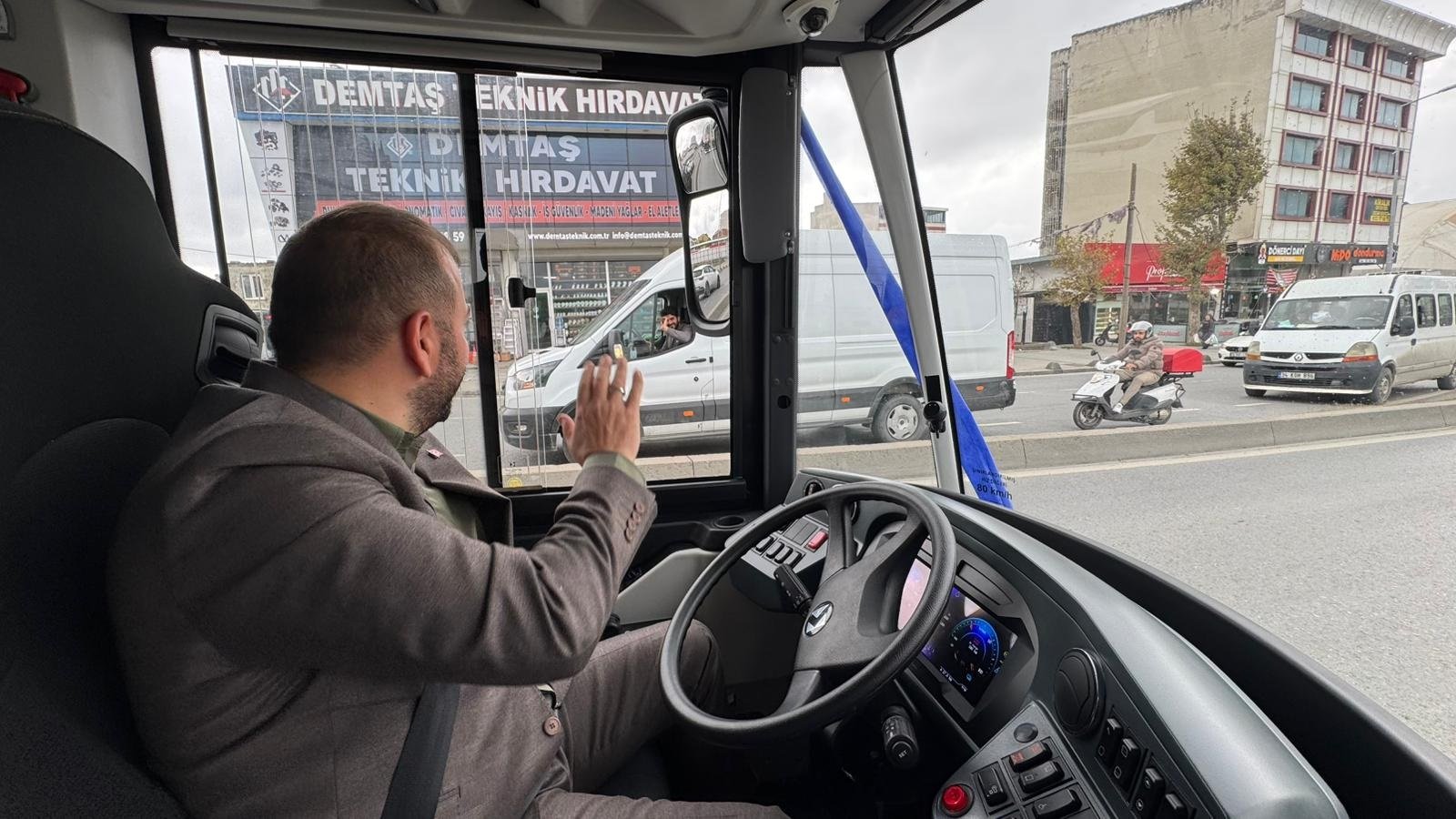 Arnavutköy elektrikli otobüs tanıtımı