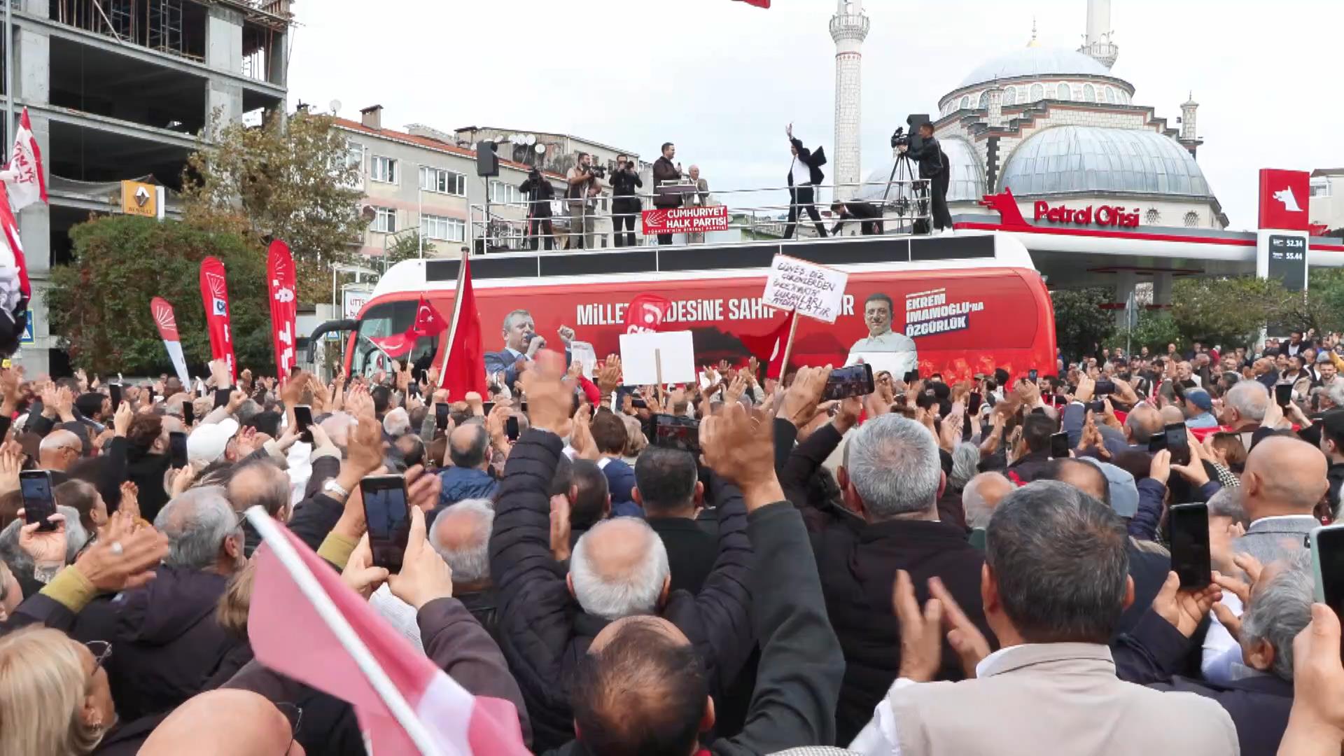 Çağlayan Adliye Önü Kalabalık