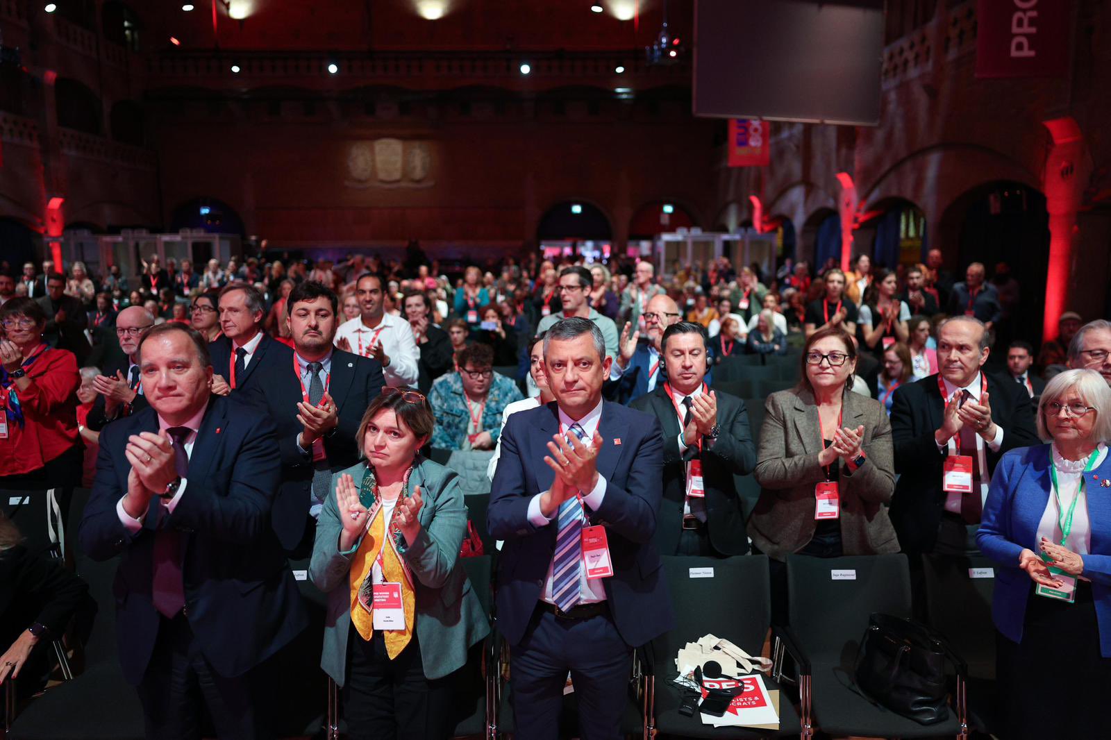 Özgür Özel Avrupa Sosyalist Partisi