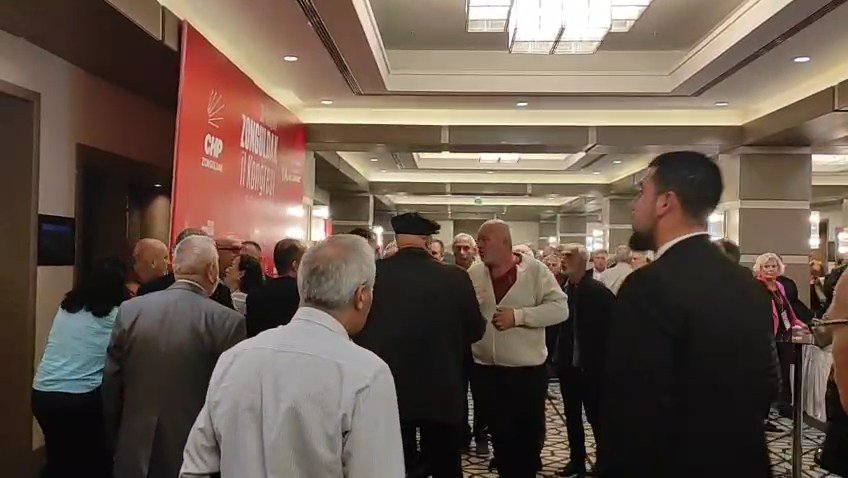 CHP Kongre Gerginliği