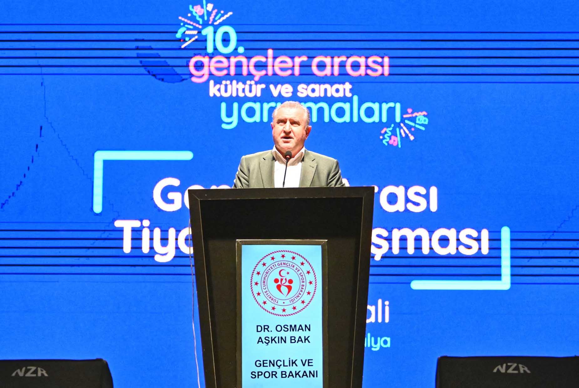 Tiyatro Yarışması Ödül Töreni