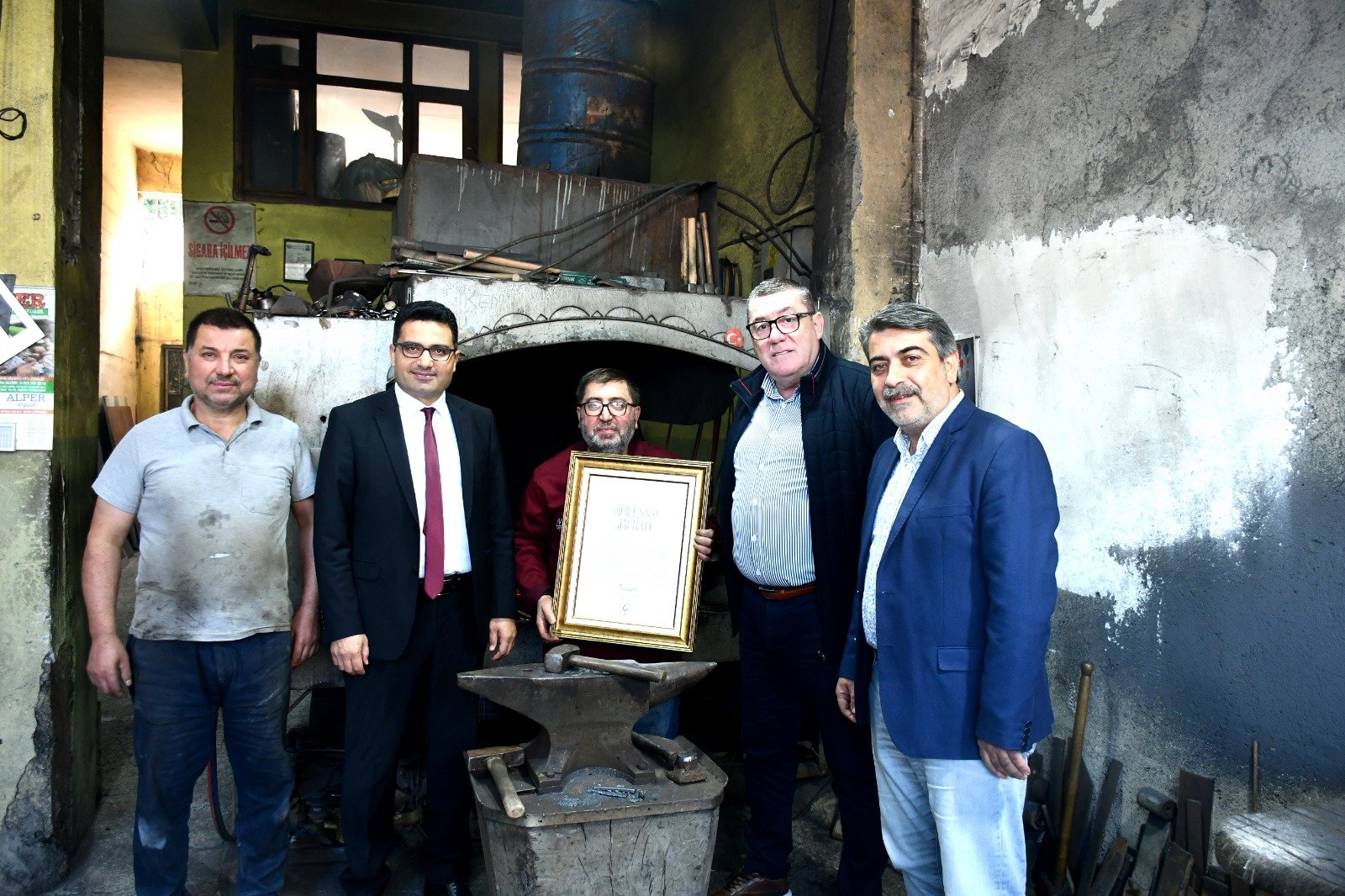Demirci ustası Ahmet Yavuz