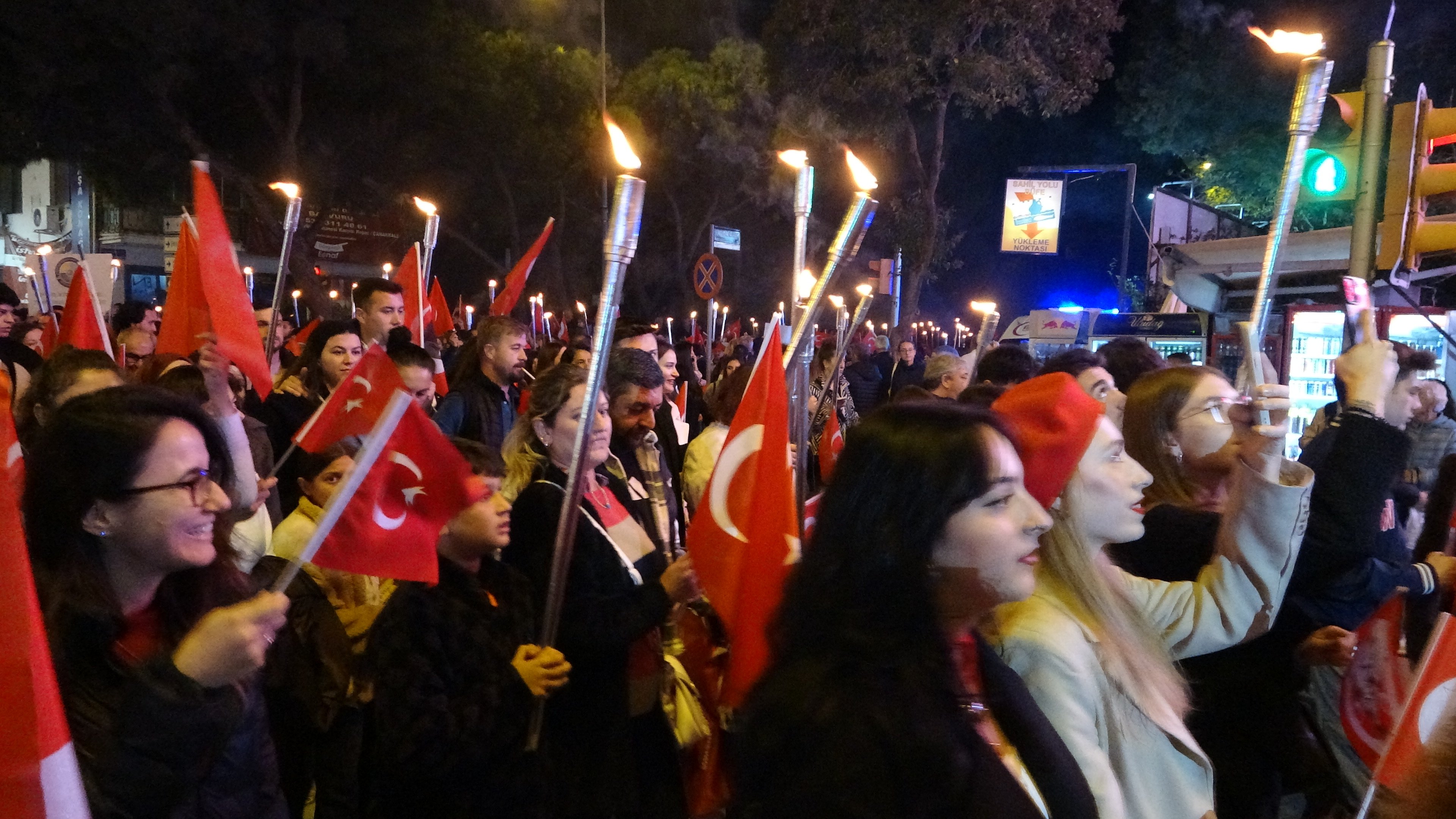 Çanakkale Fener Alayı Kalabalık