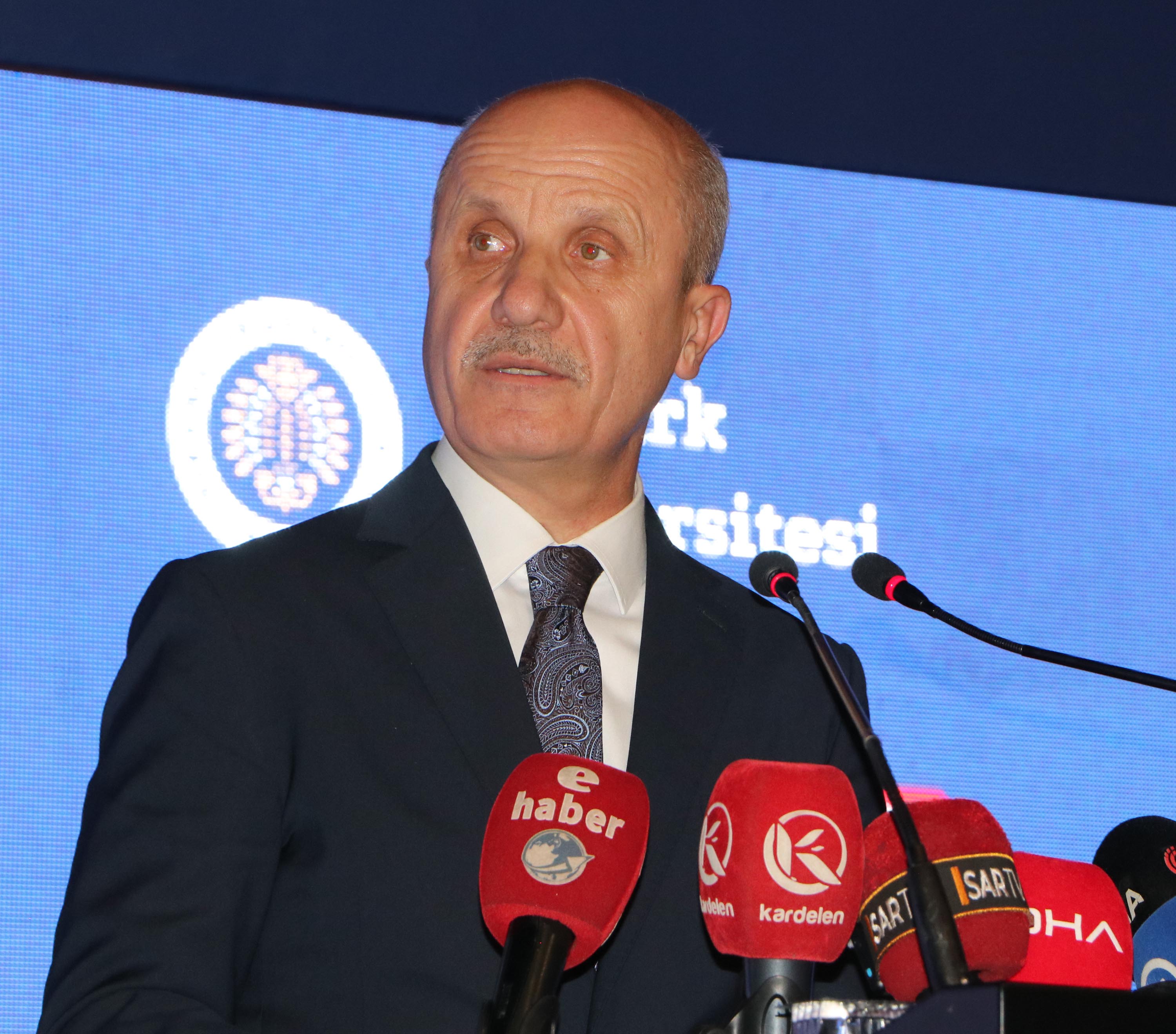 Atatürk Üniversitesi Rektörü Ahmet Hacımüftüoğlu