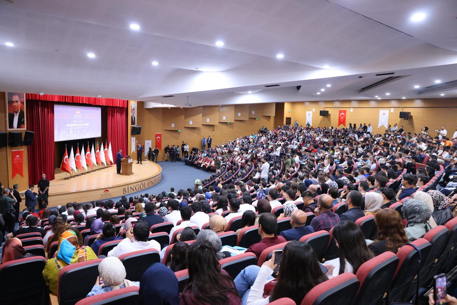 Cevdet Yılmaz eğitim