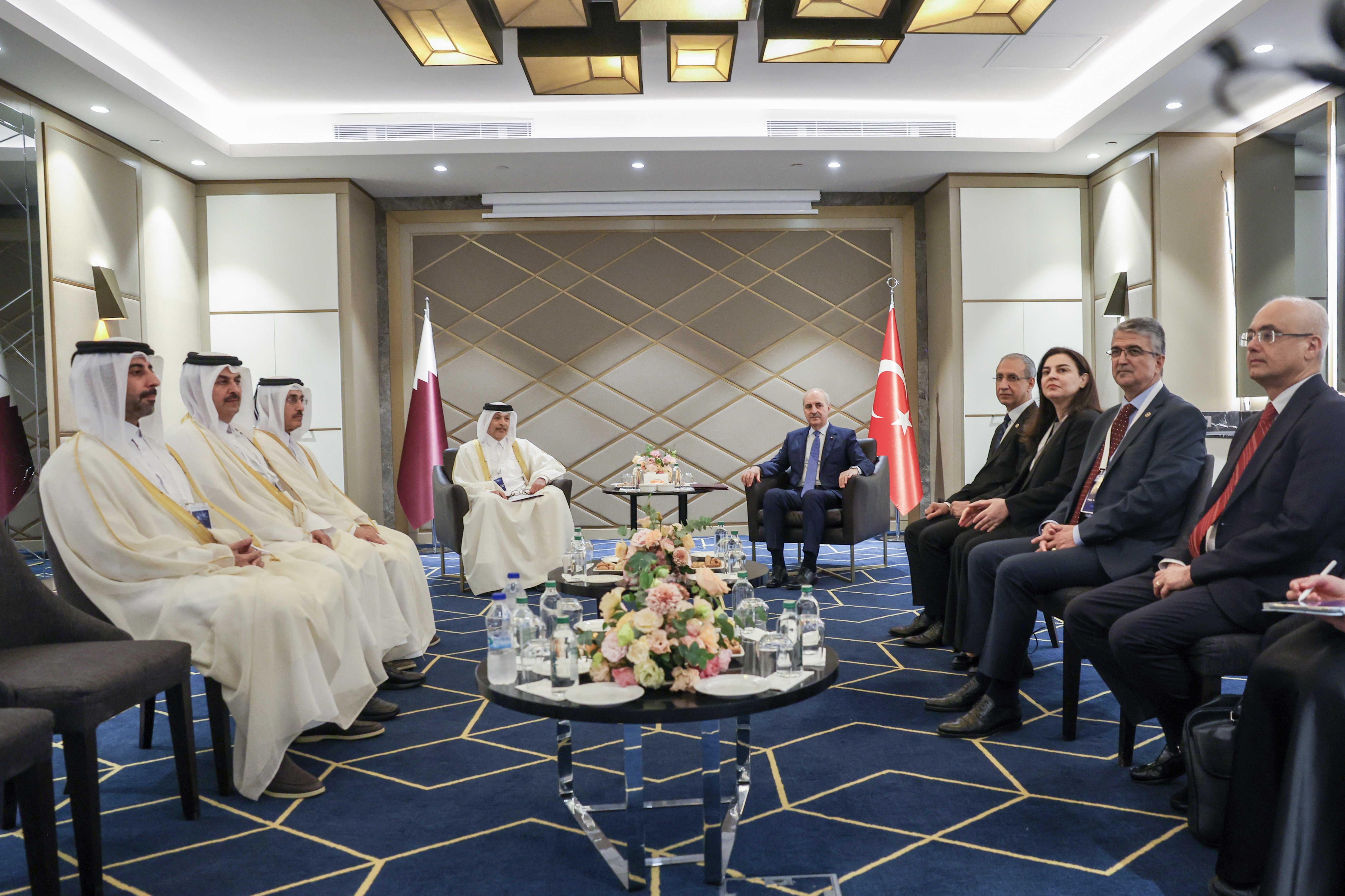 Numan Kurtulmuş Katar Şura Meclisi Başkanı