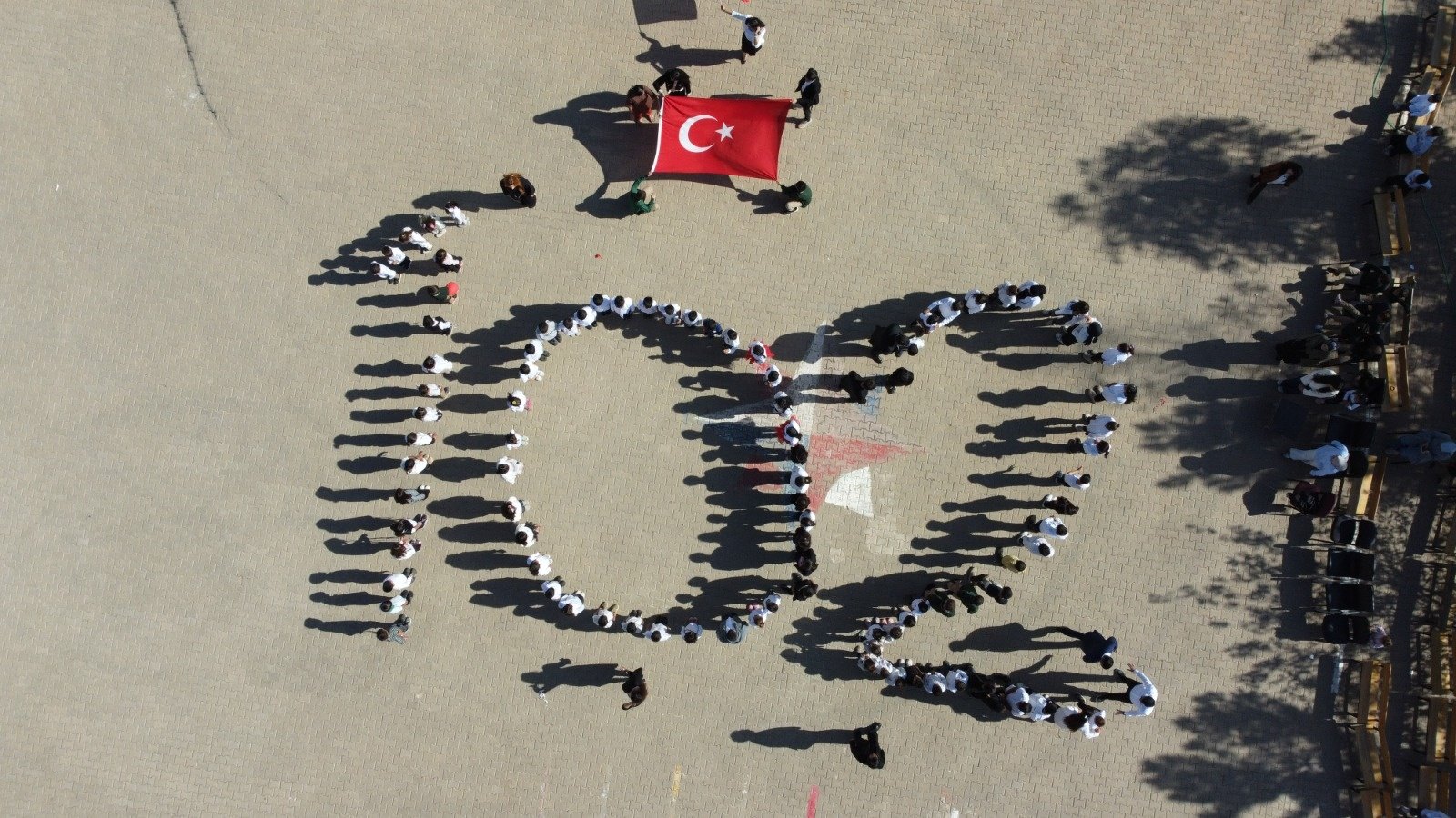 Şanlıurfa yöresel kıyafetli kutlama