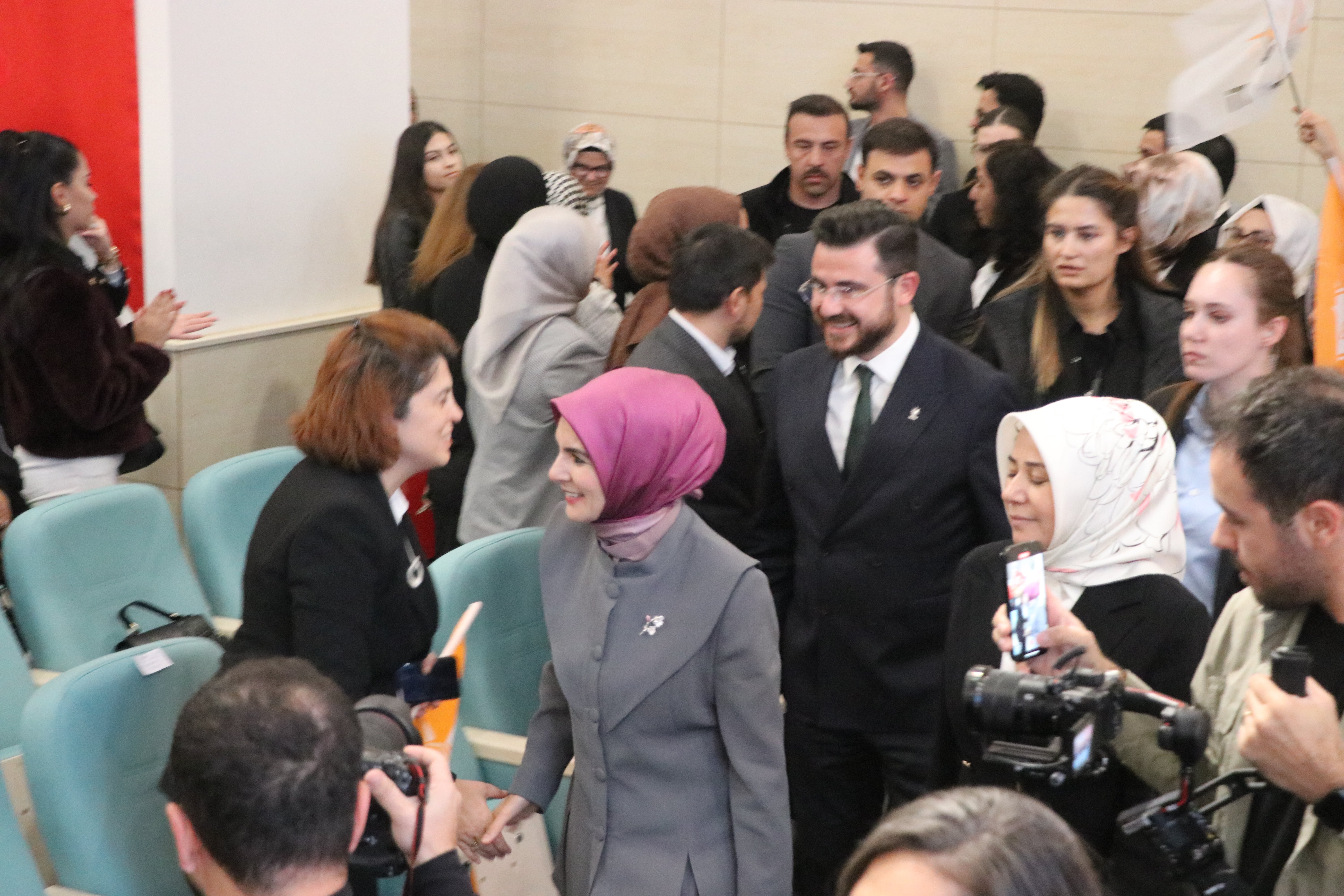 Bakan Mahinur Özdemir Göktaş AK Parti toplantısı