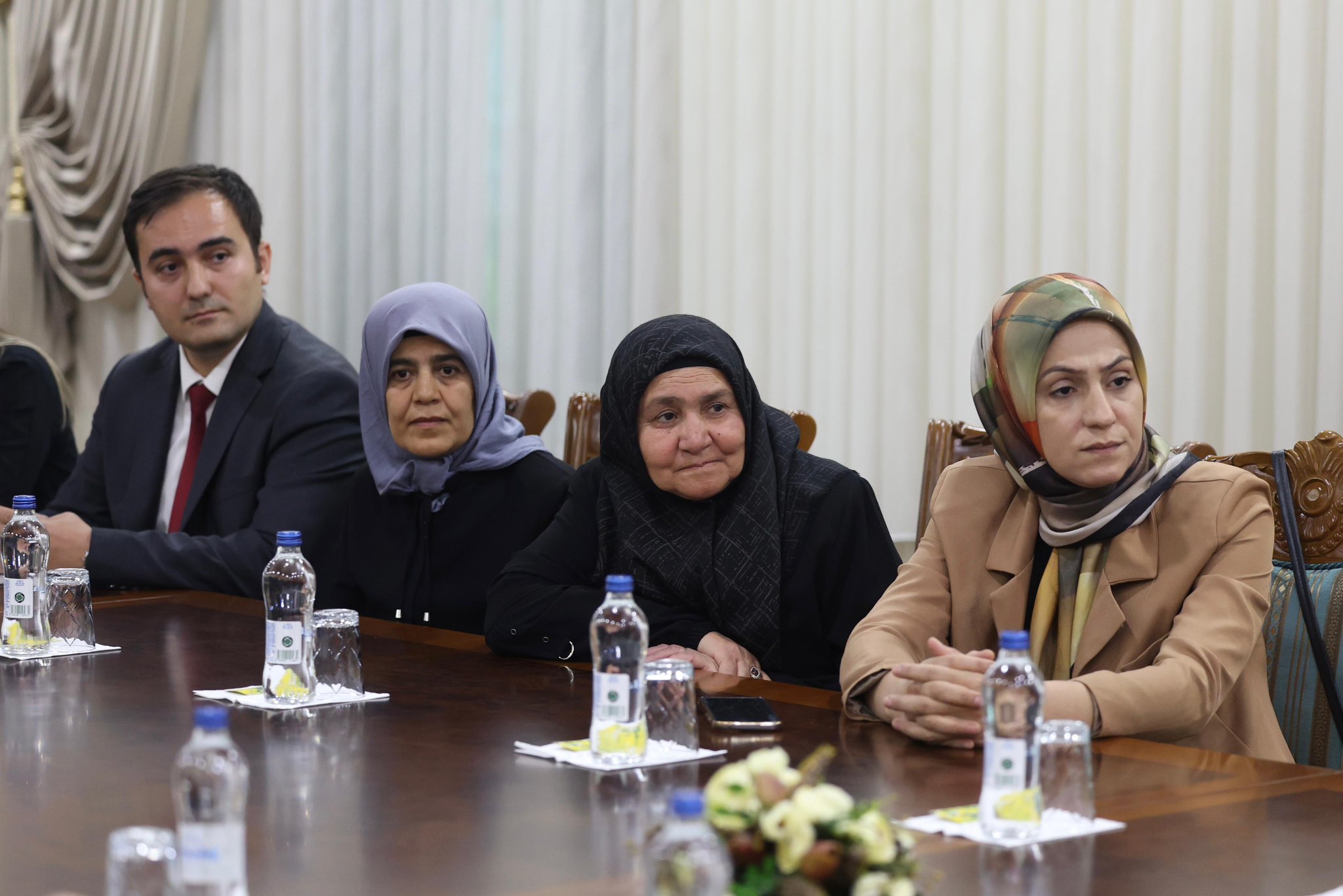 Bakan Yerlikaya Diyarbakır Anneleri