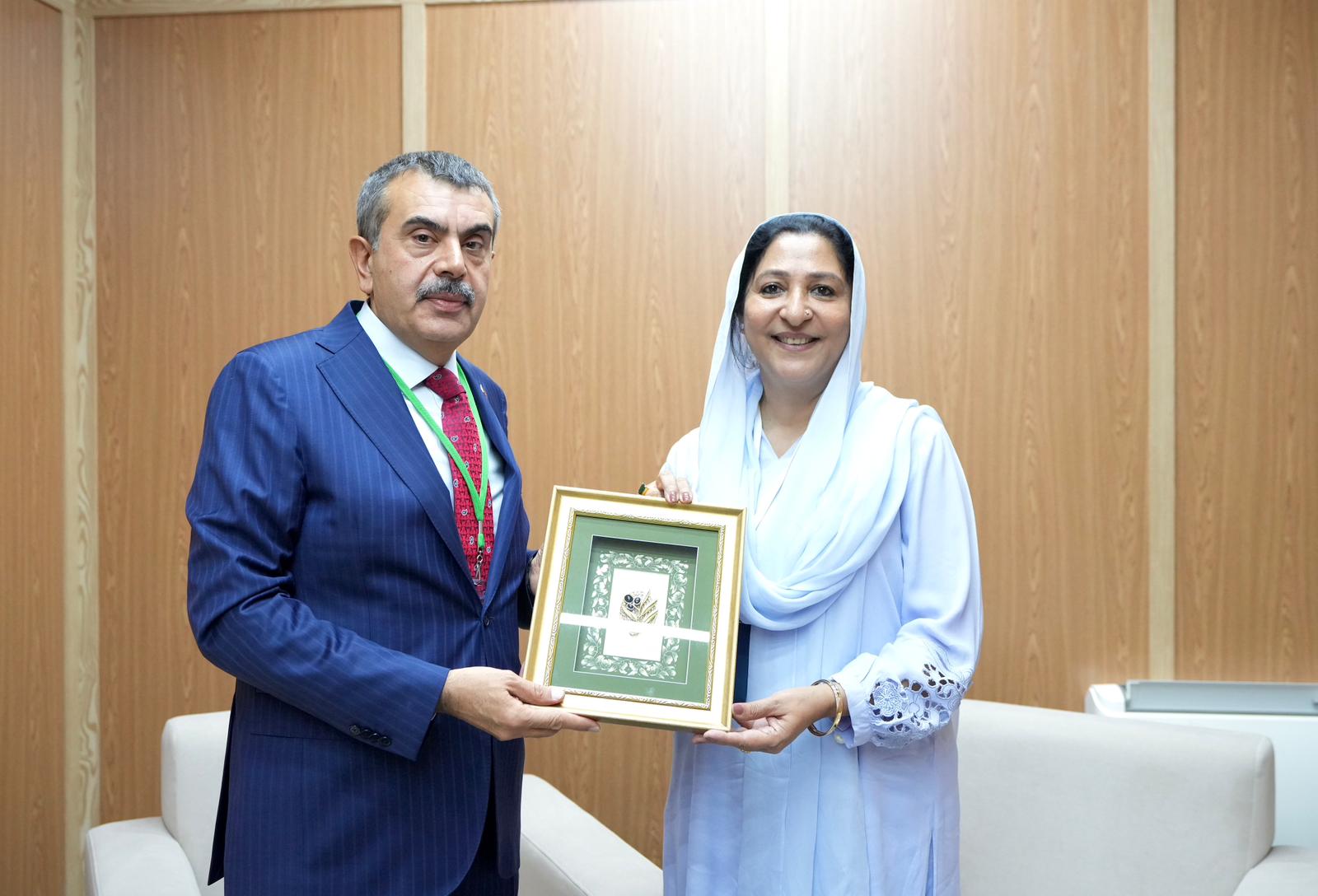 Bakan Tekin UNESCO Görüşmeleri