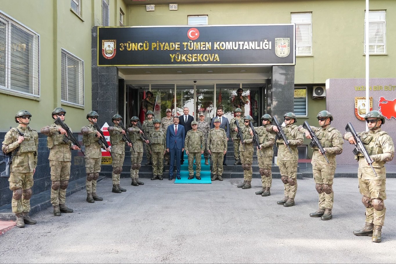 Orgeneral Metin Tokel Hakkari ziyareti