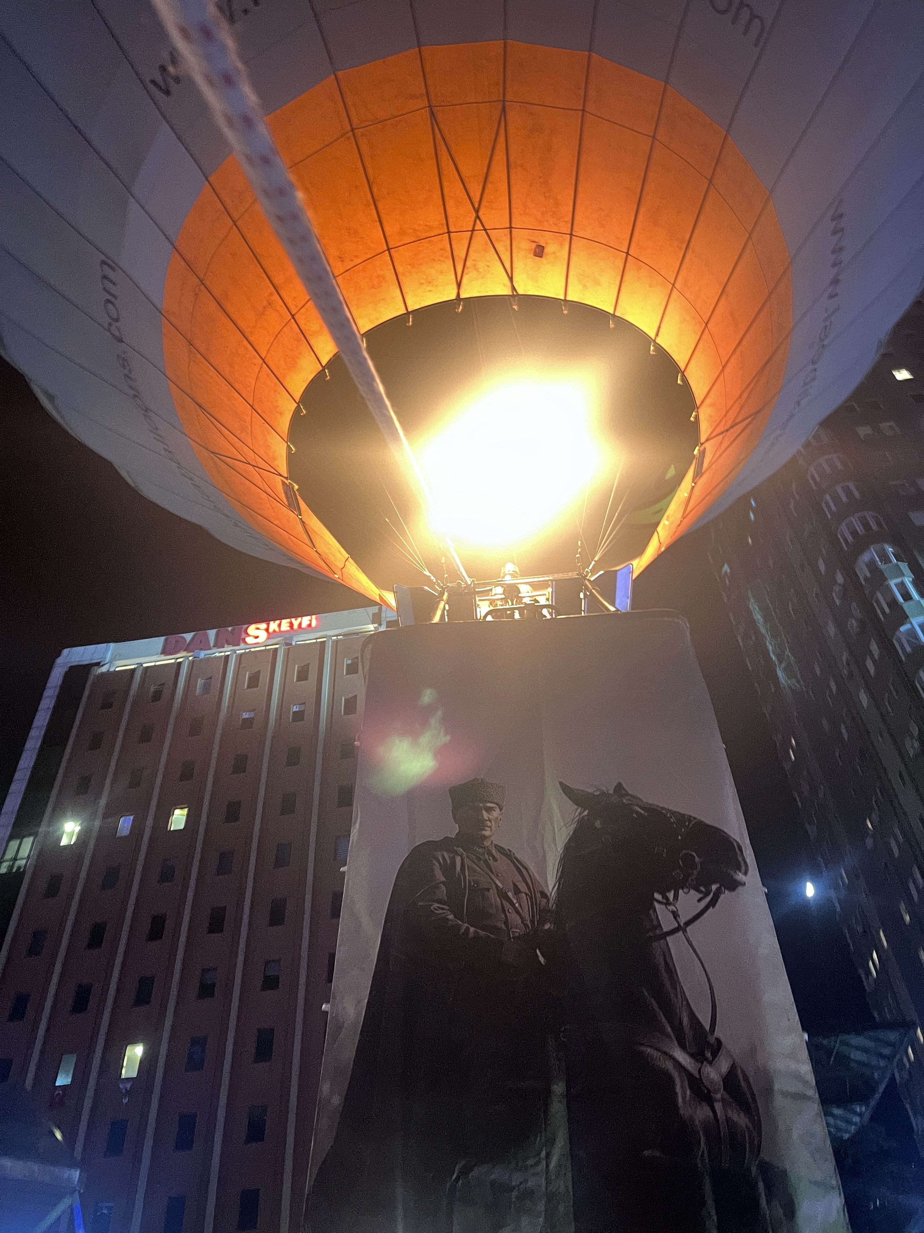 Onursal Adıgüzel Konuşma