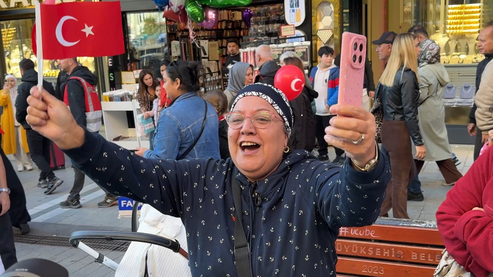 Cumhuriyet Yürüyüşü kalabalık