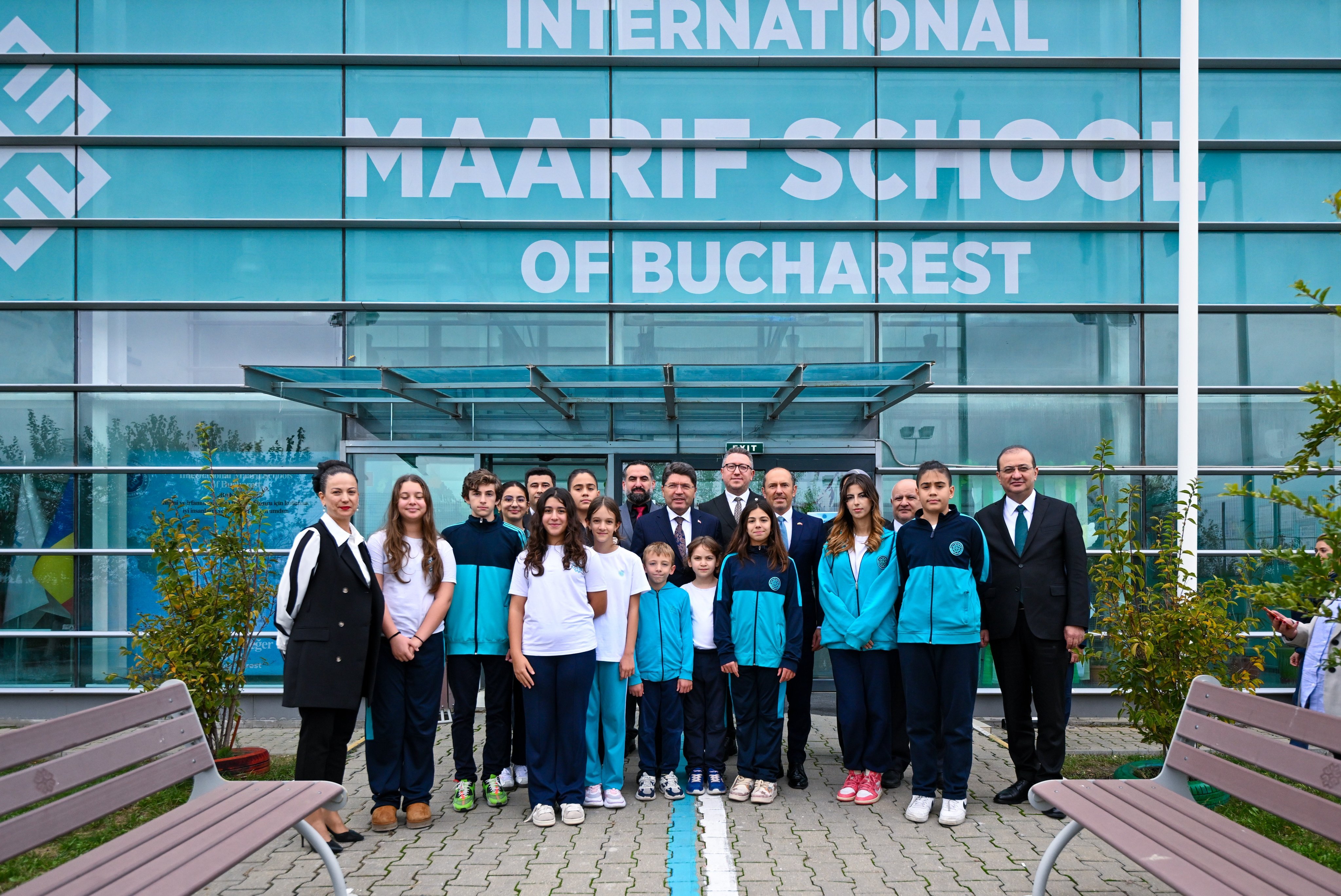 Bakan Yılmaz Tunç Bükreş Maarif Okulu