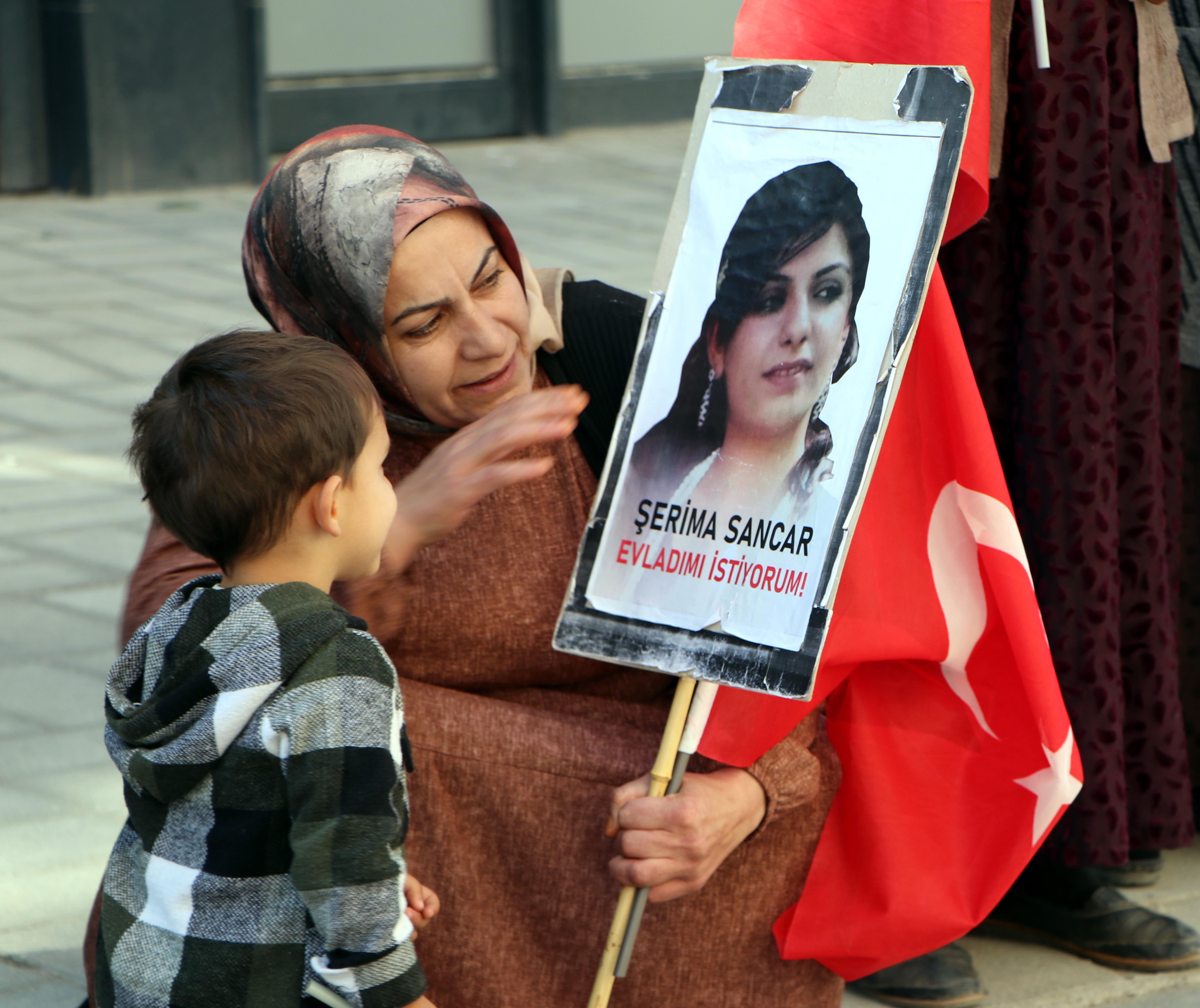 Nazlı Sancar evlat eylemi