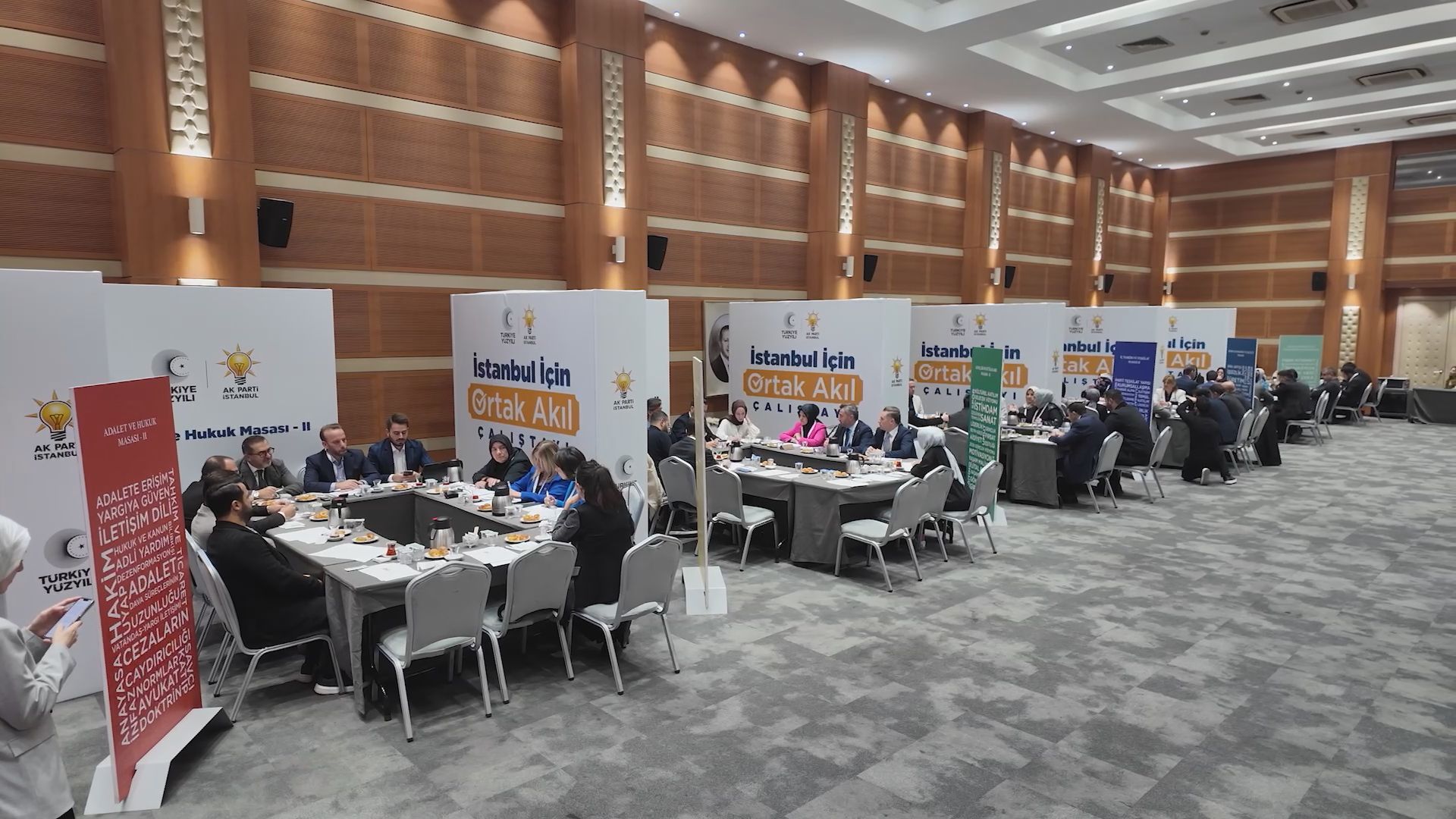 AK Parti İstanbul Çalıştayı Katılımcıları