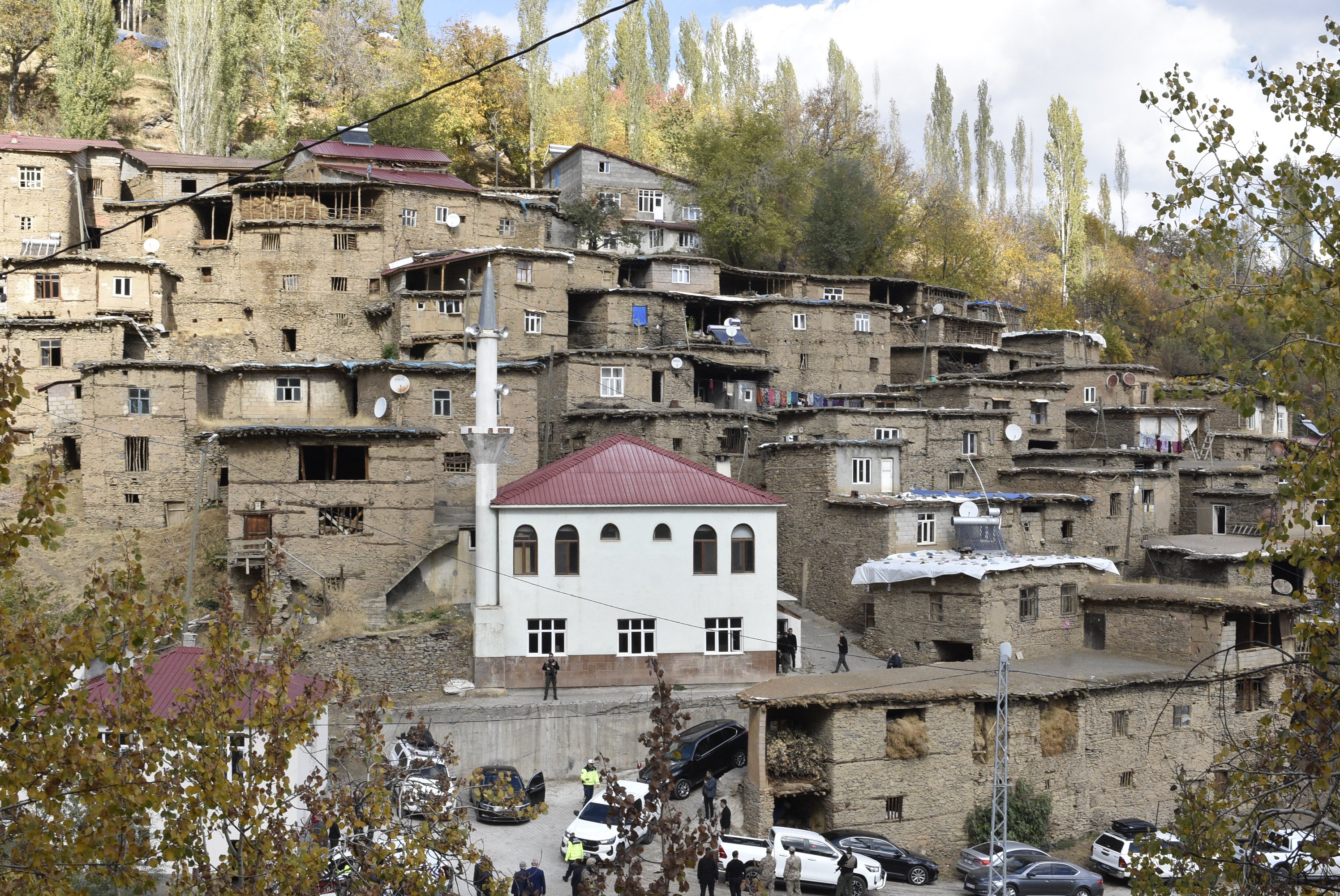 Uzuntaş köyü taş evler