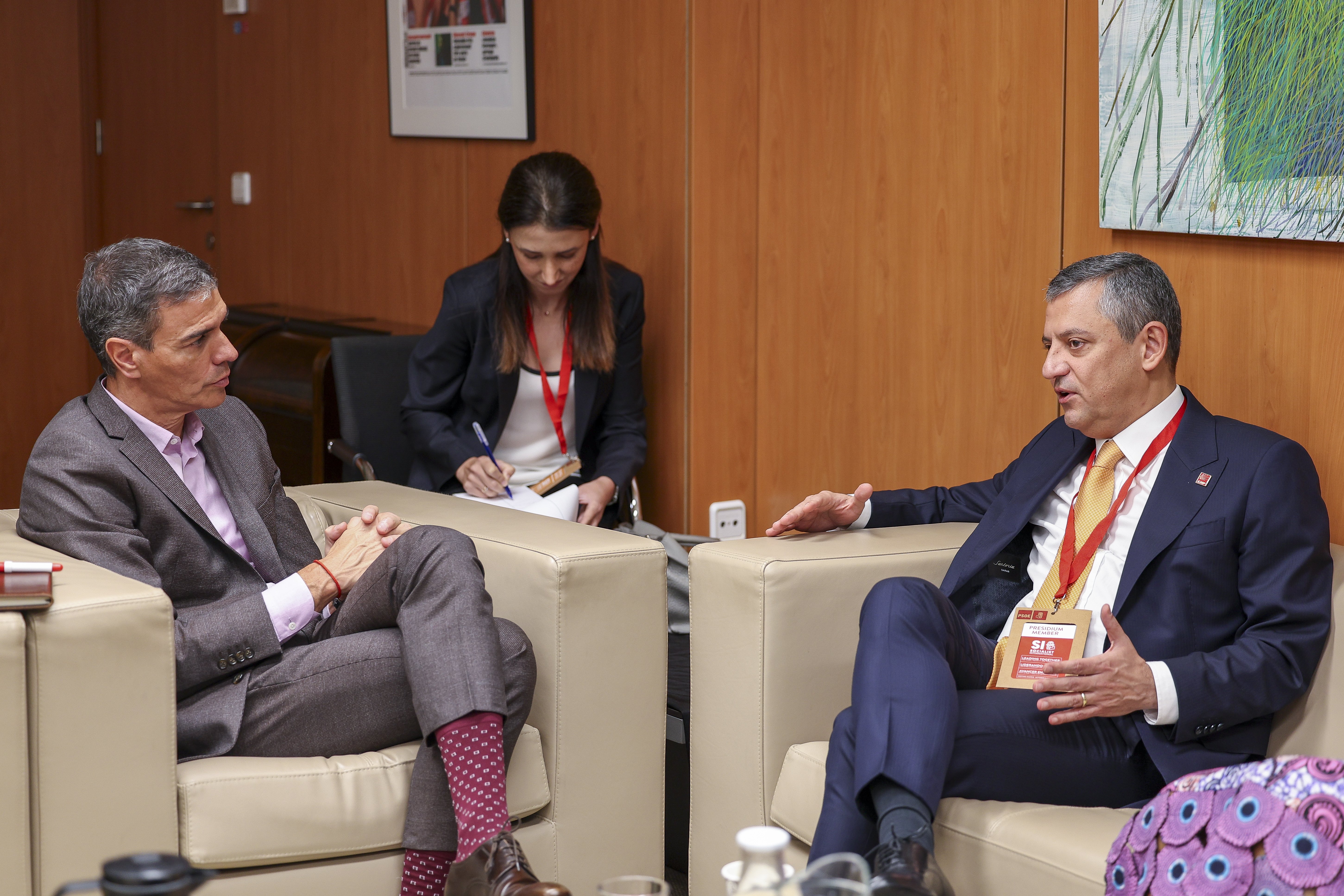 Özgür Özel Pedro Sanchez görüşmesi