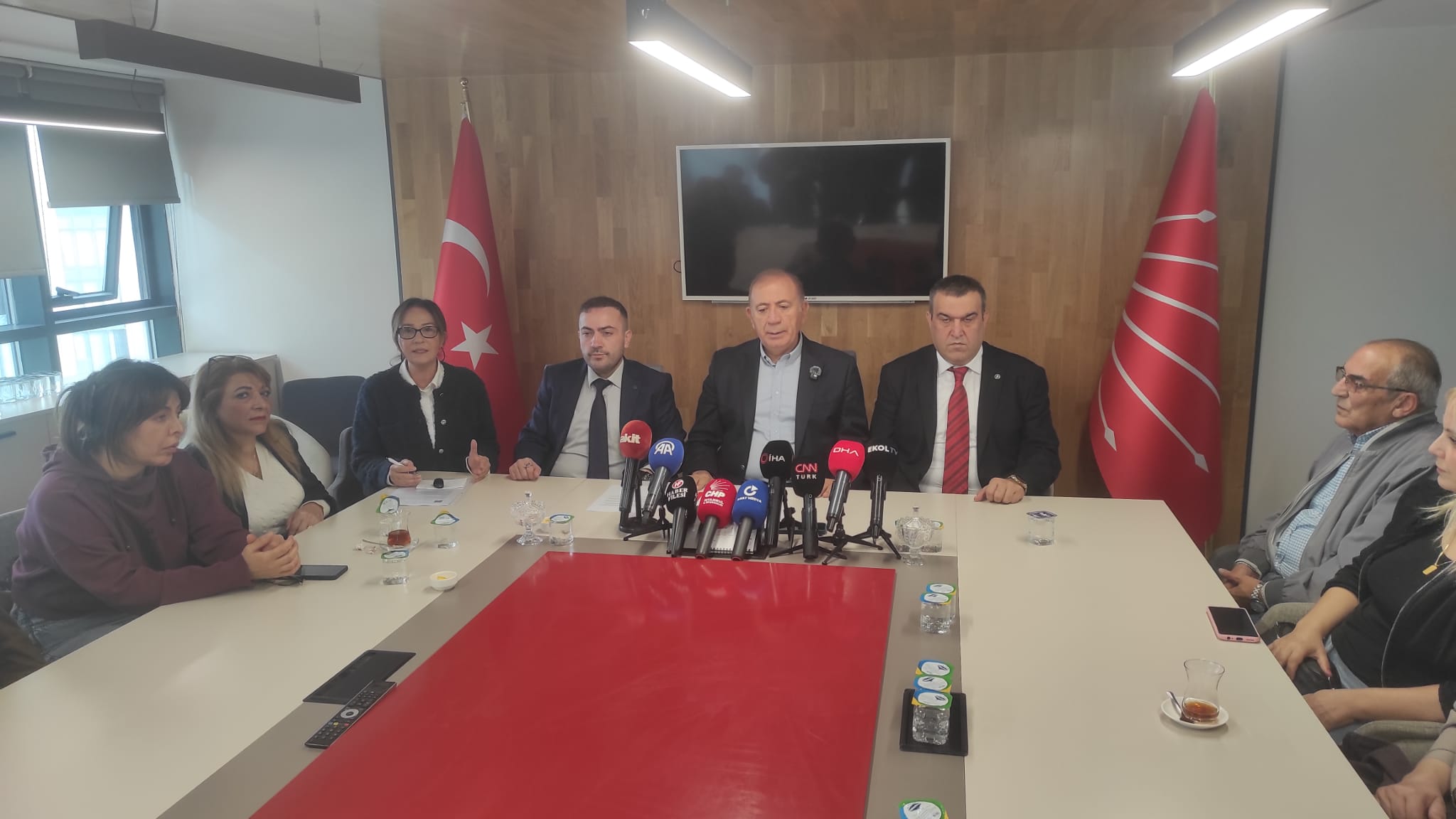 Gürsel Tekin beyaz güvercin