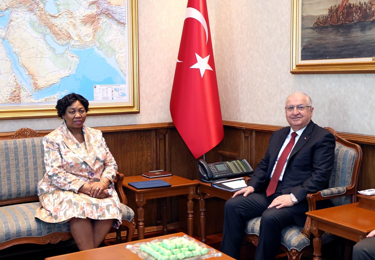 Milli Savunma Bakanı Yaşar Güler Güney Afrika Savunma Bakanı Motshekga