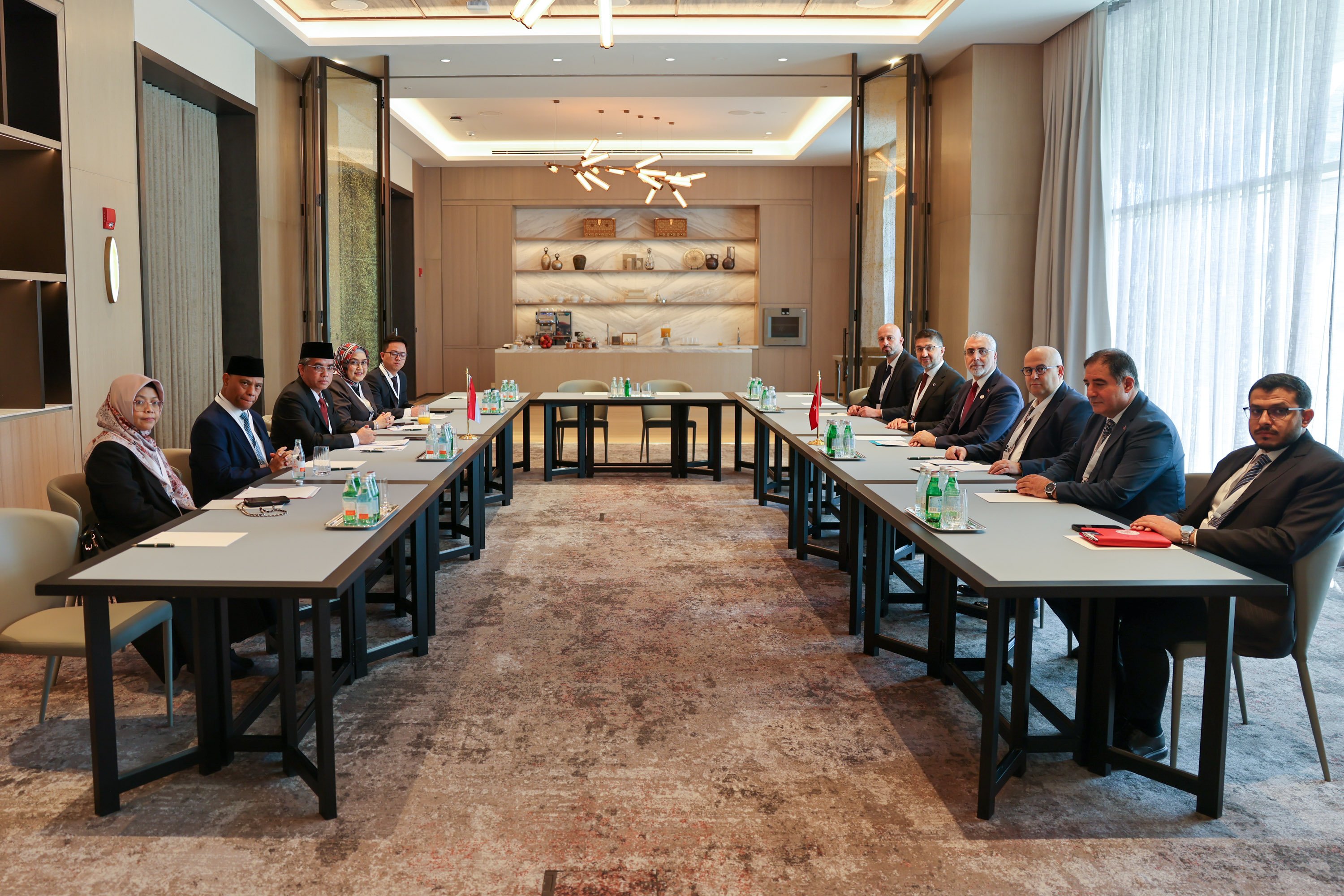 Bakan Vedat Işıkhan Endonezya İşgücü Bakanı Yassierli