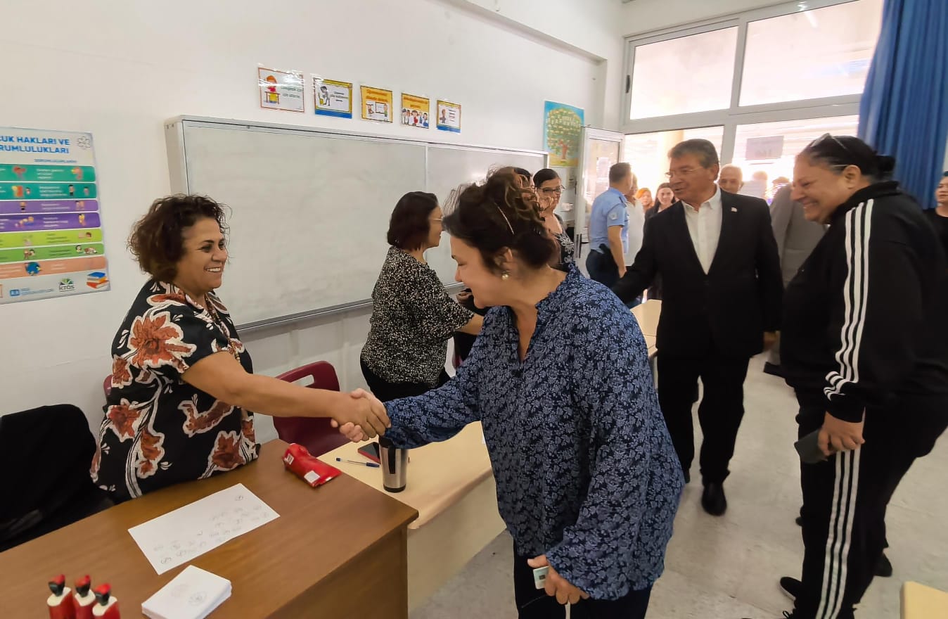 Ünal Üstel seçim sandığı