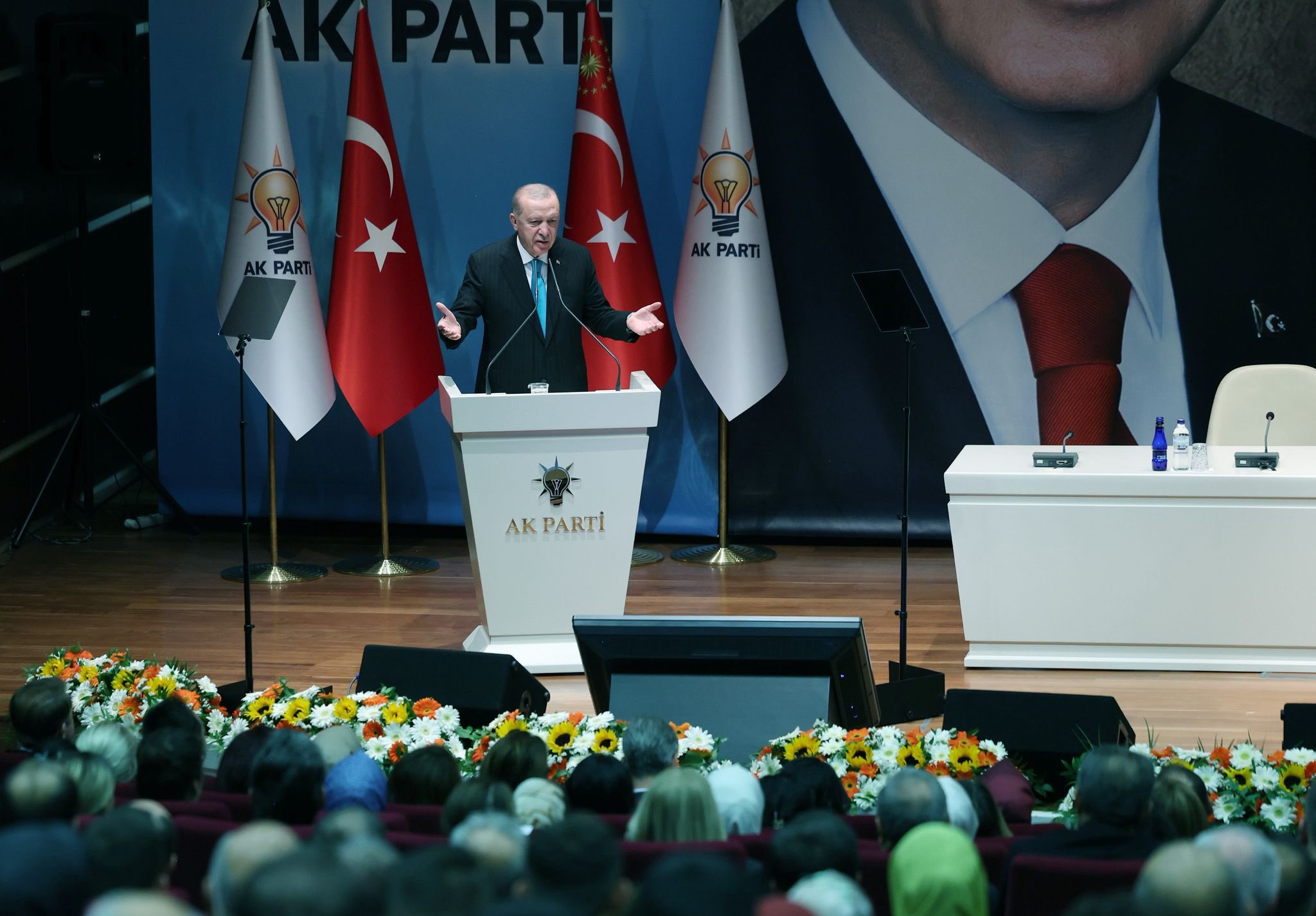 Cumhurbaşkanı Erdoğan AK Parti toplantısında