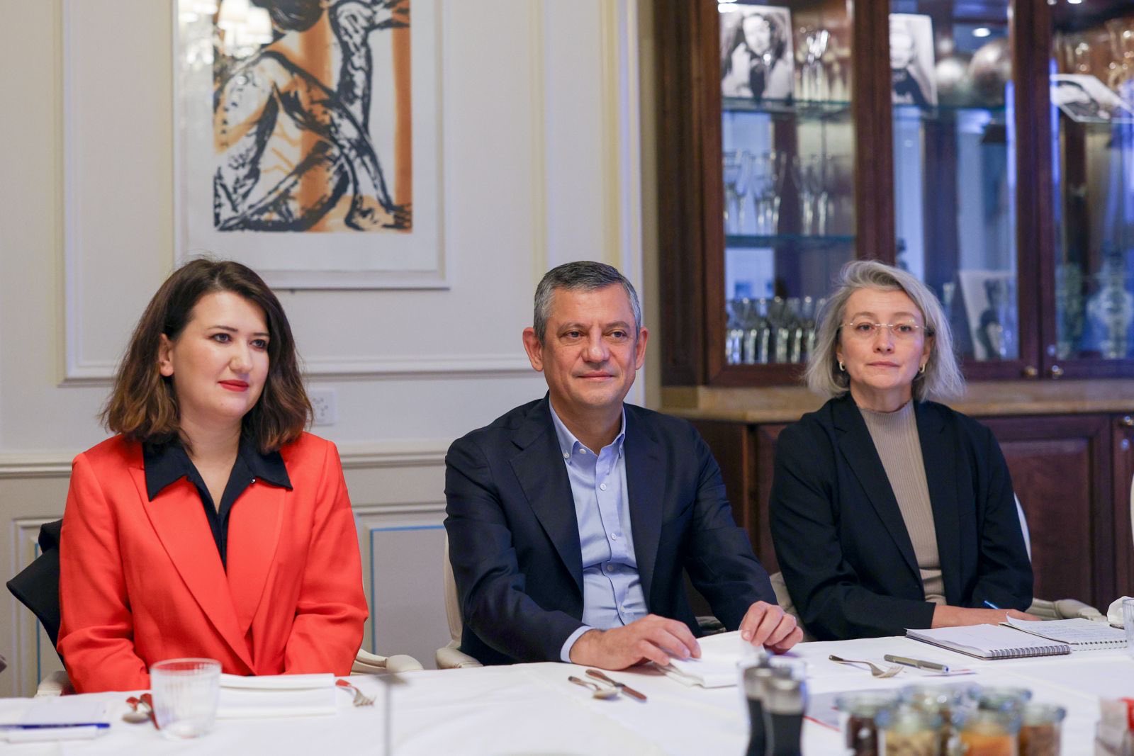 CHP İsviçre Sosyal Demokrat Parti görüşmesi