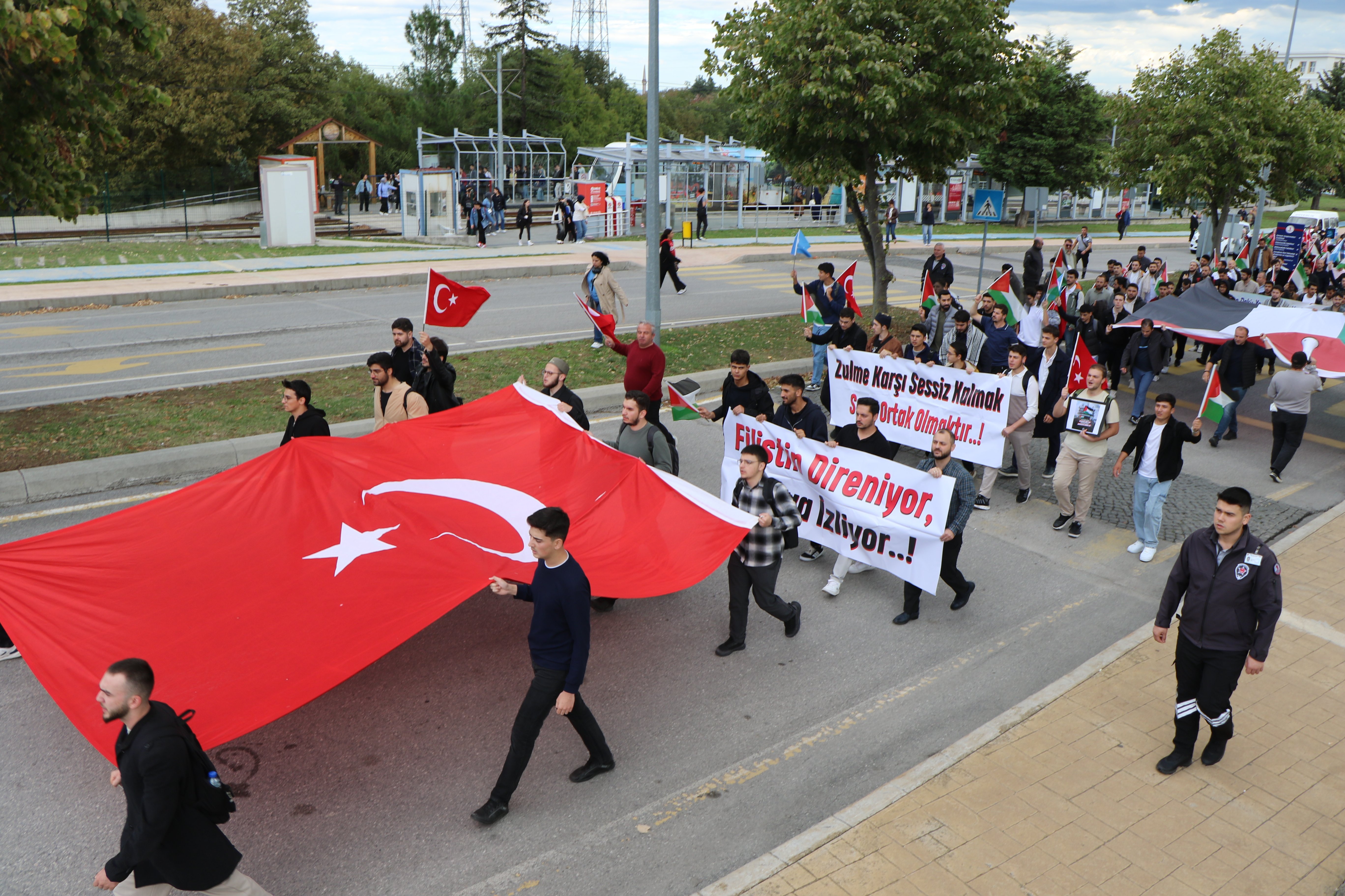 OMÜ öğrencileri protesto