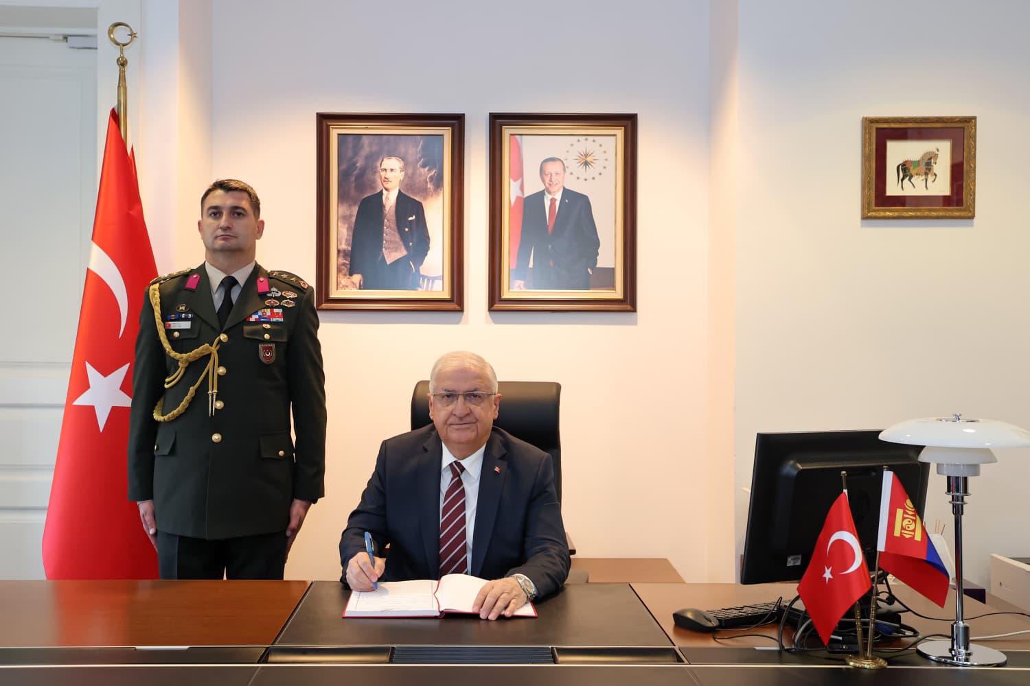 Milli Savunma Bakanı Yaşar Güler Moğolistan