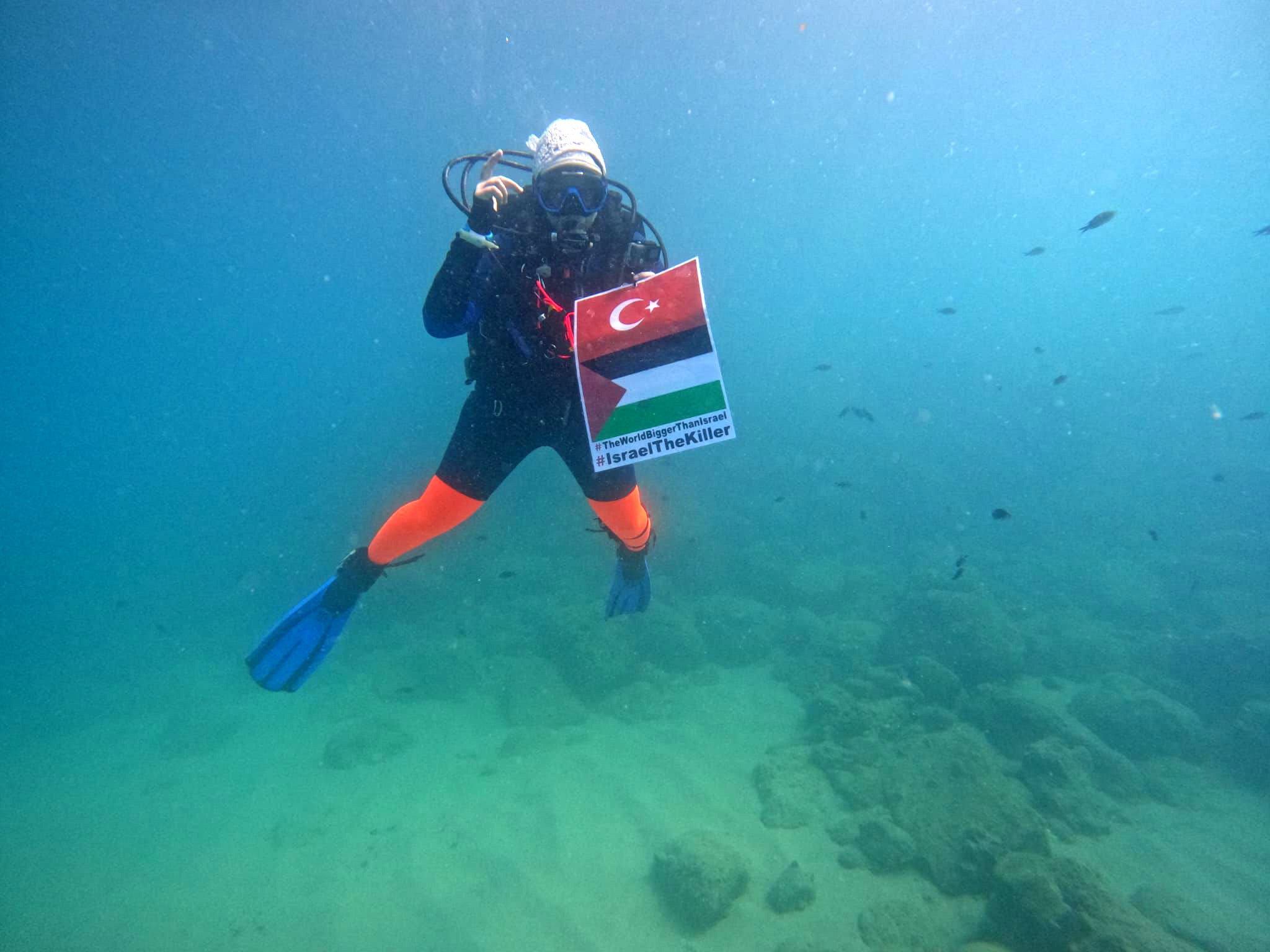 Atiye Yıldırım su altında eylem