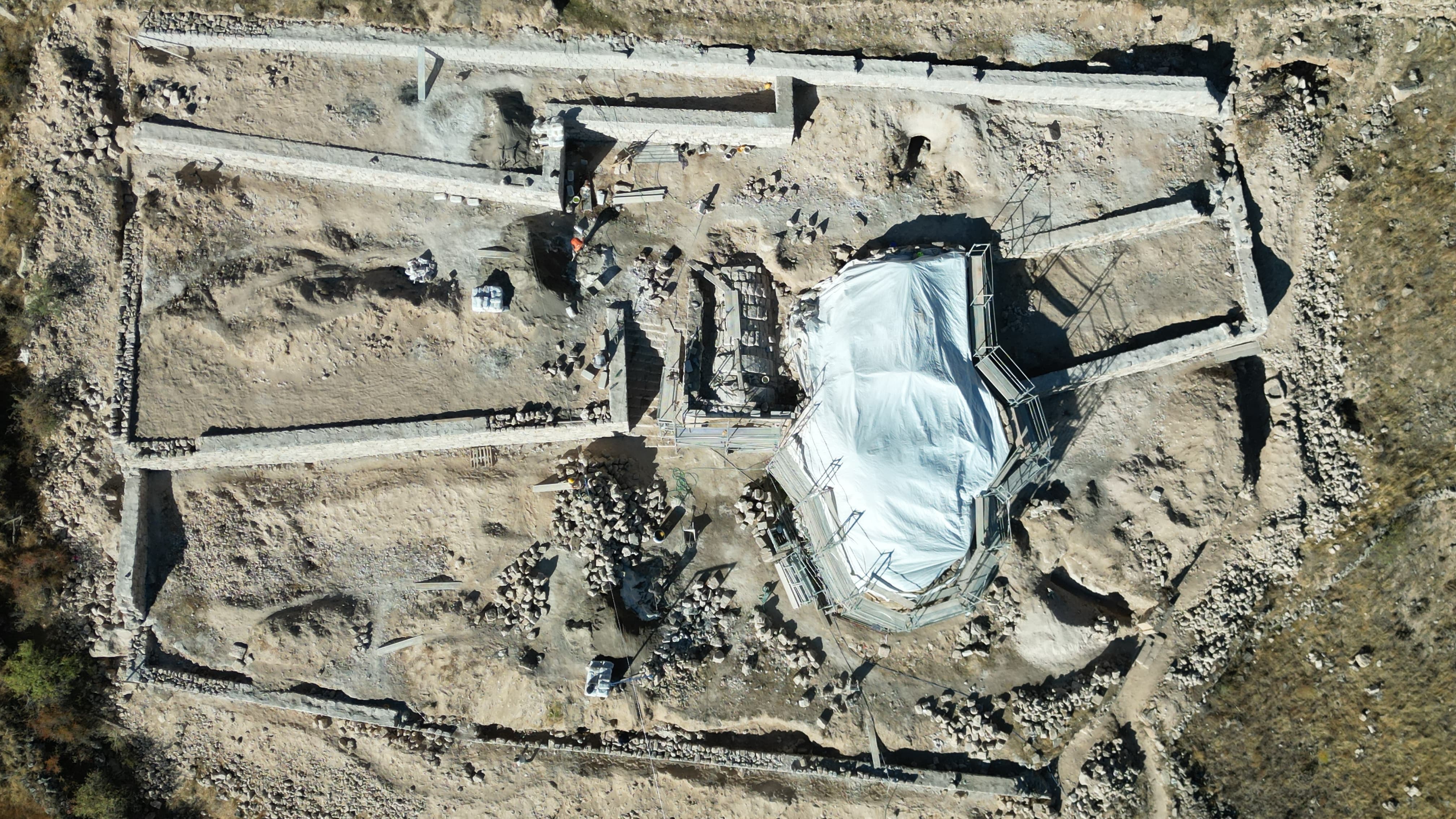 Kilise restorasyon ekibi