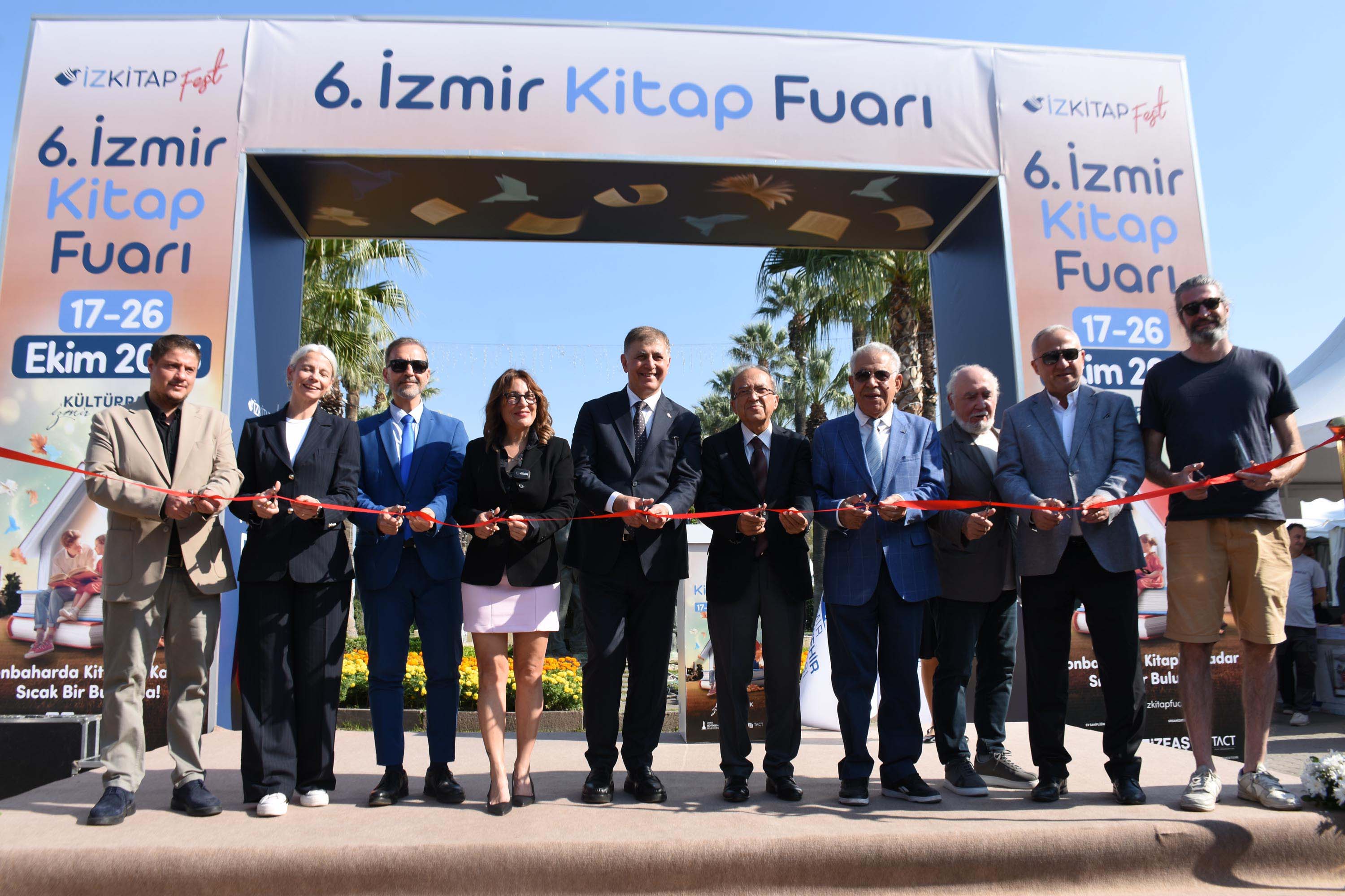 Kitap Fuarı Ziyaretçileri