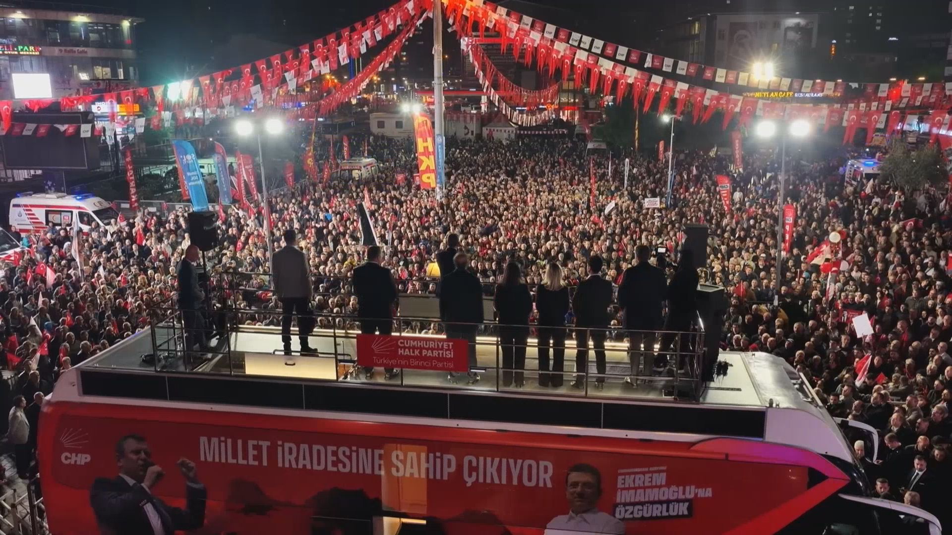 Esenyurt Mitingi Kalabalığı