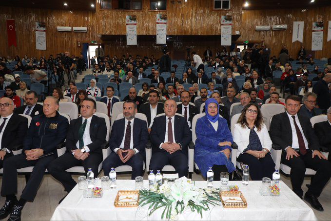 Prof. Dr. Kürşat Esat Alyamaç